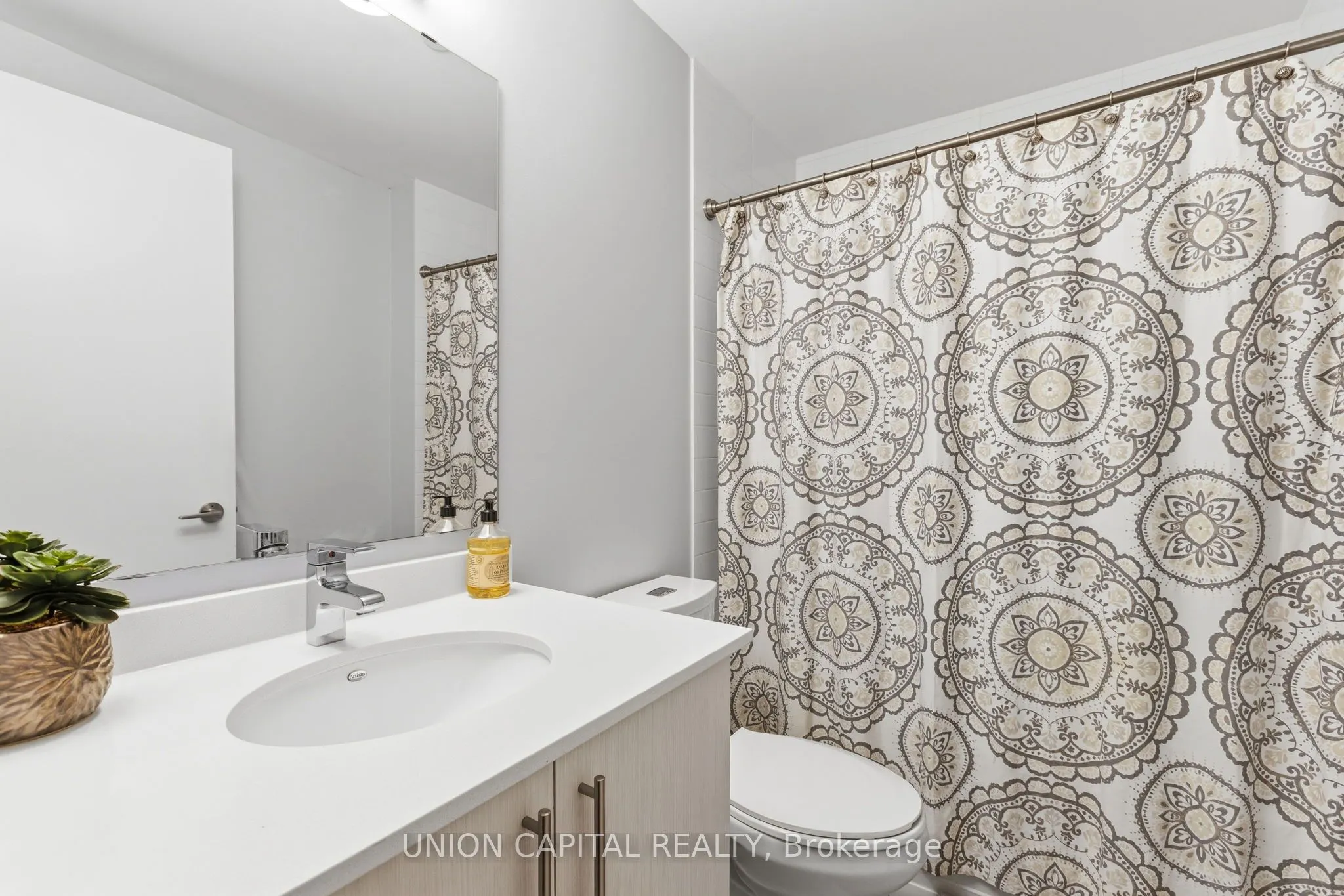 112 Woodbridge Avenue #412