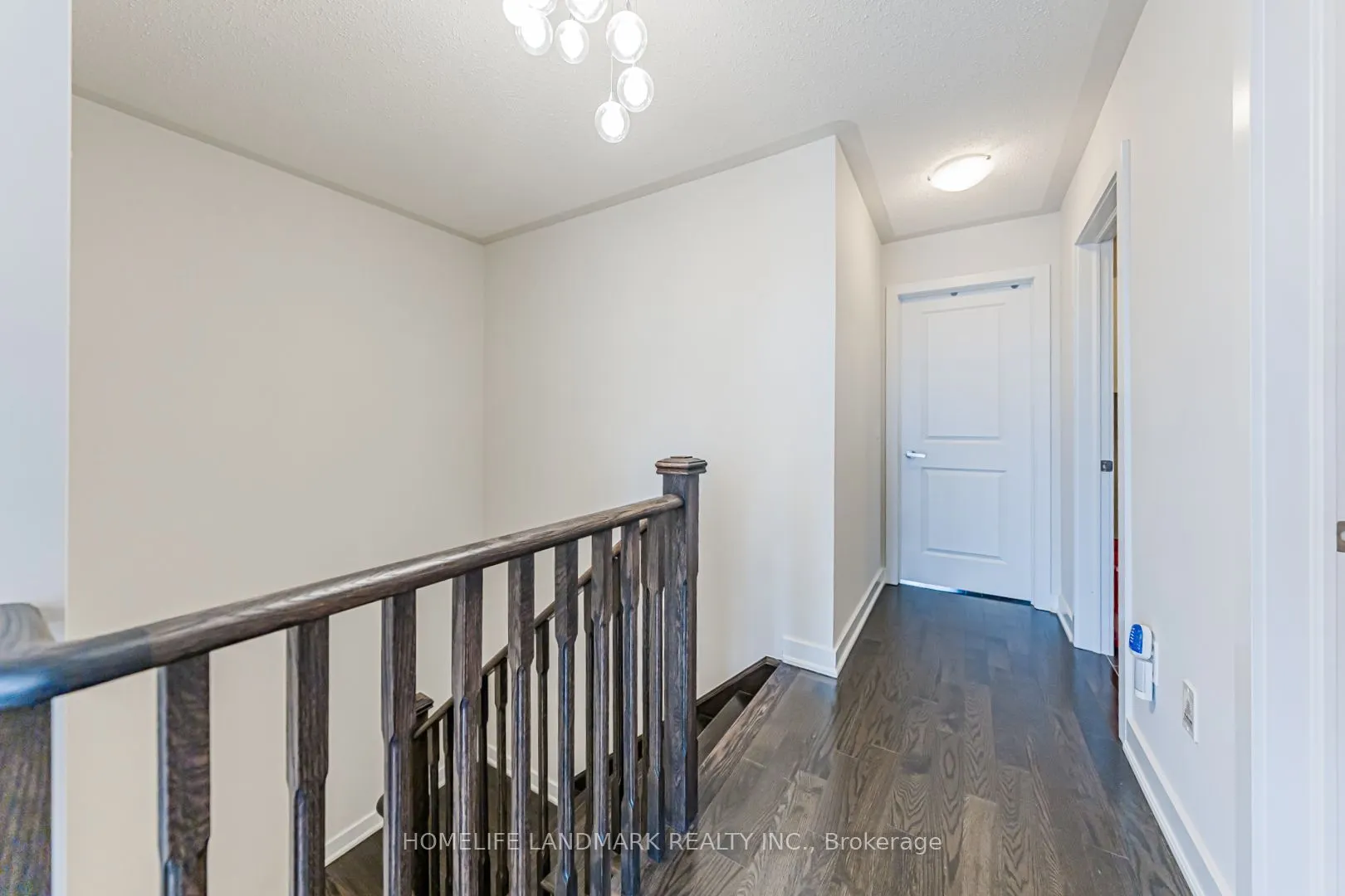 62 Helliwell Crescent