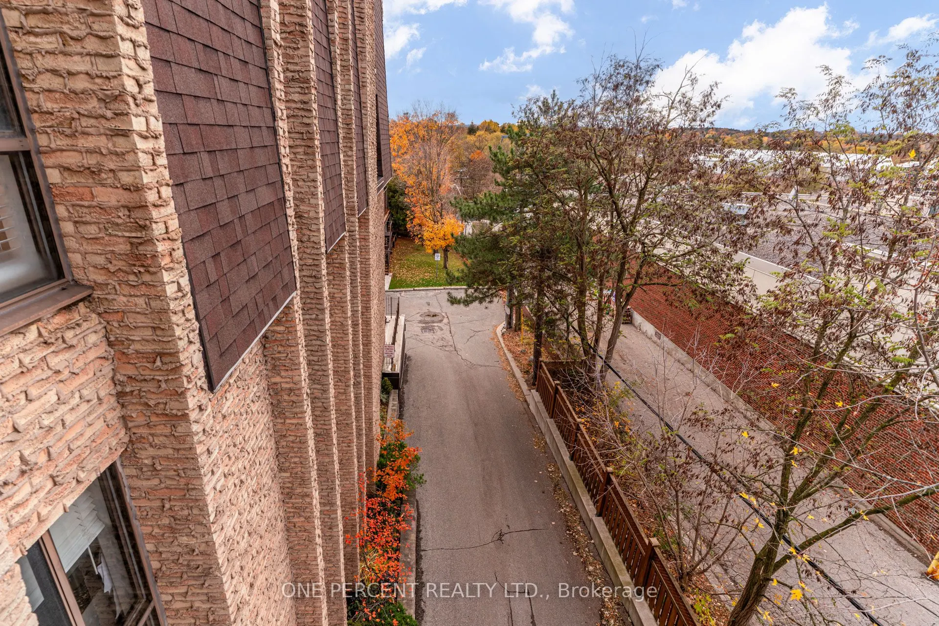 15390 Yonge Street #406