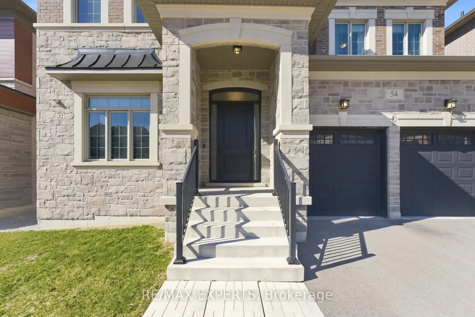 54 Winthrop Crescent
