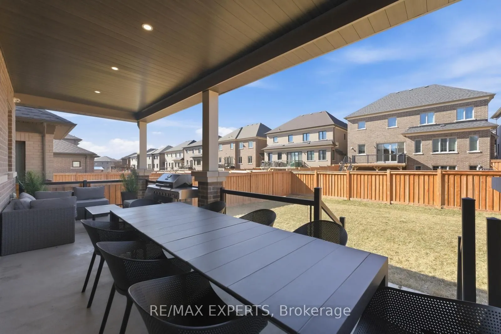 54 Winthrop Crescent