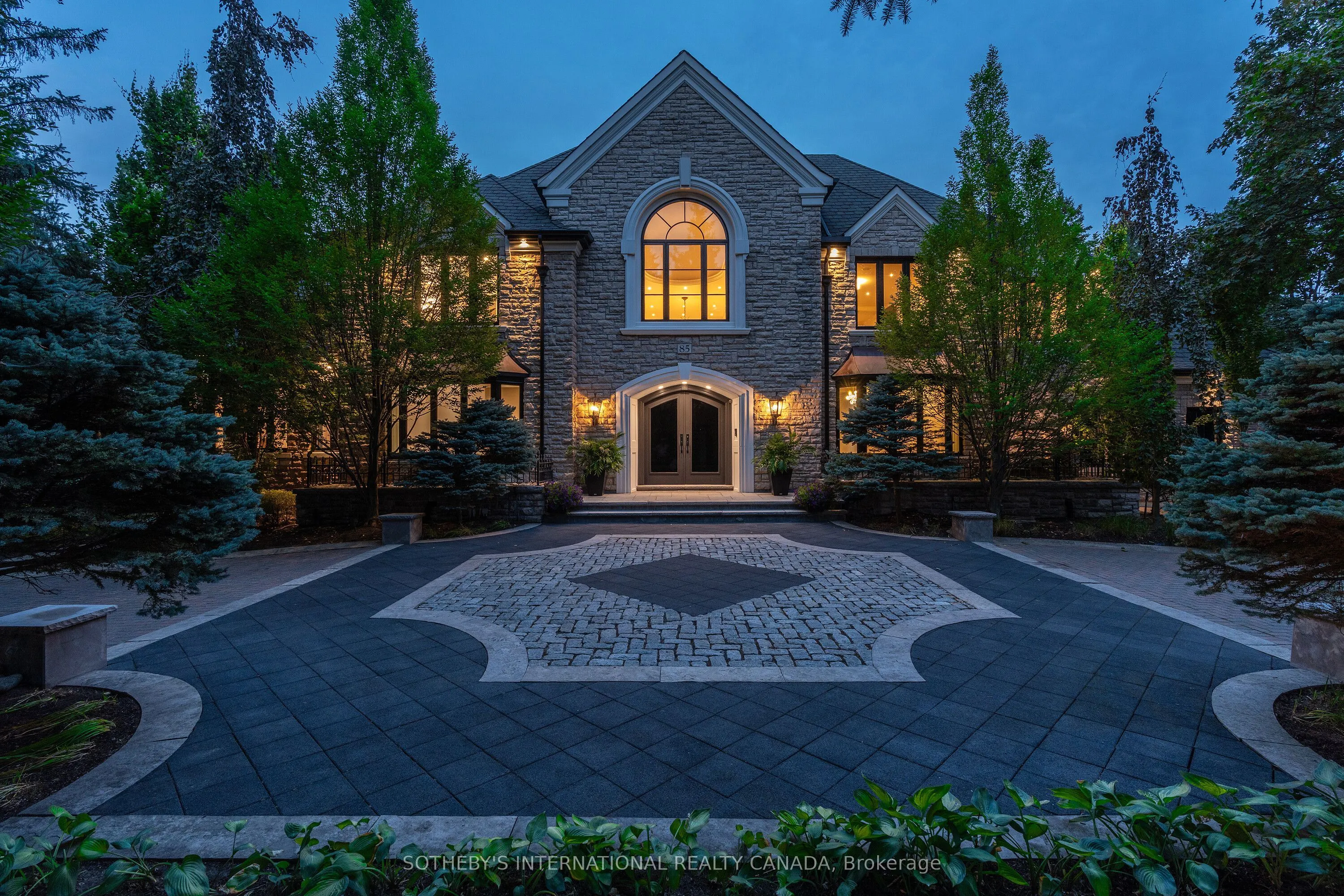 85 Cowan Drive