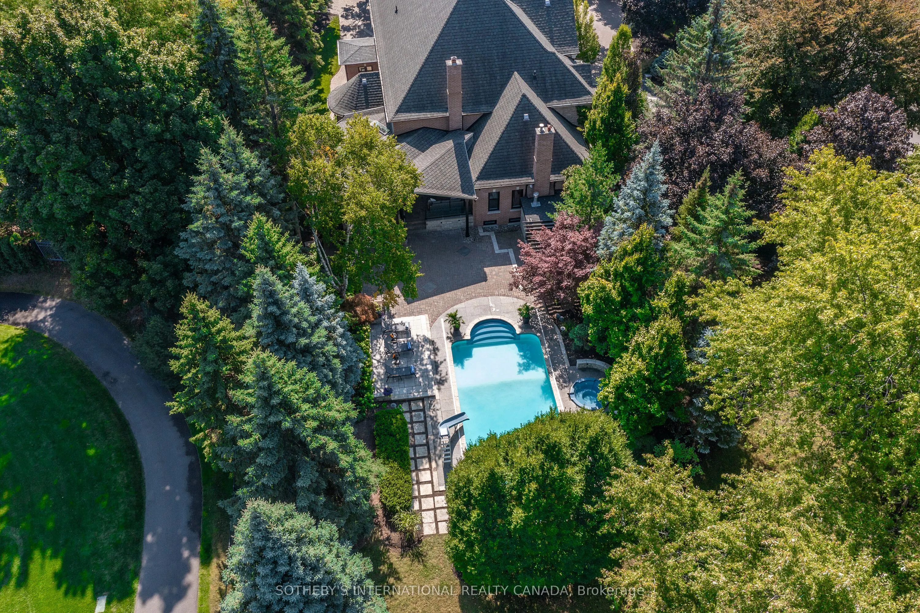 85 Cowan Drive