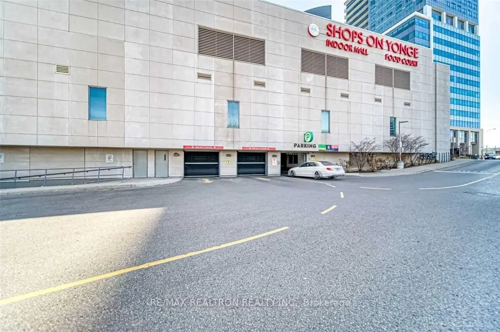 7191 Yonge Street #512