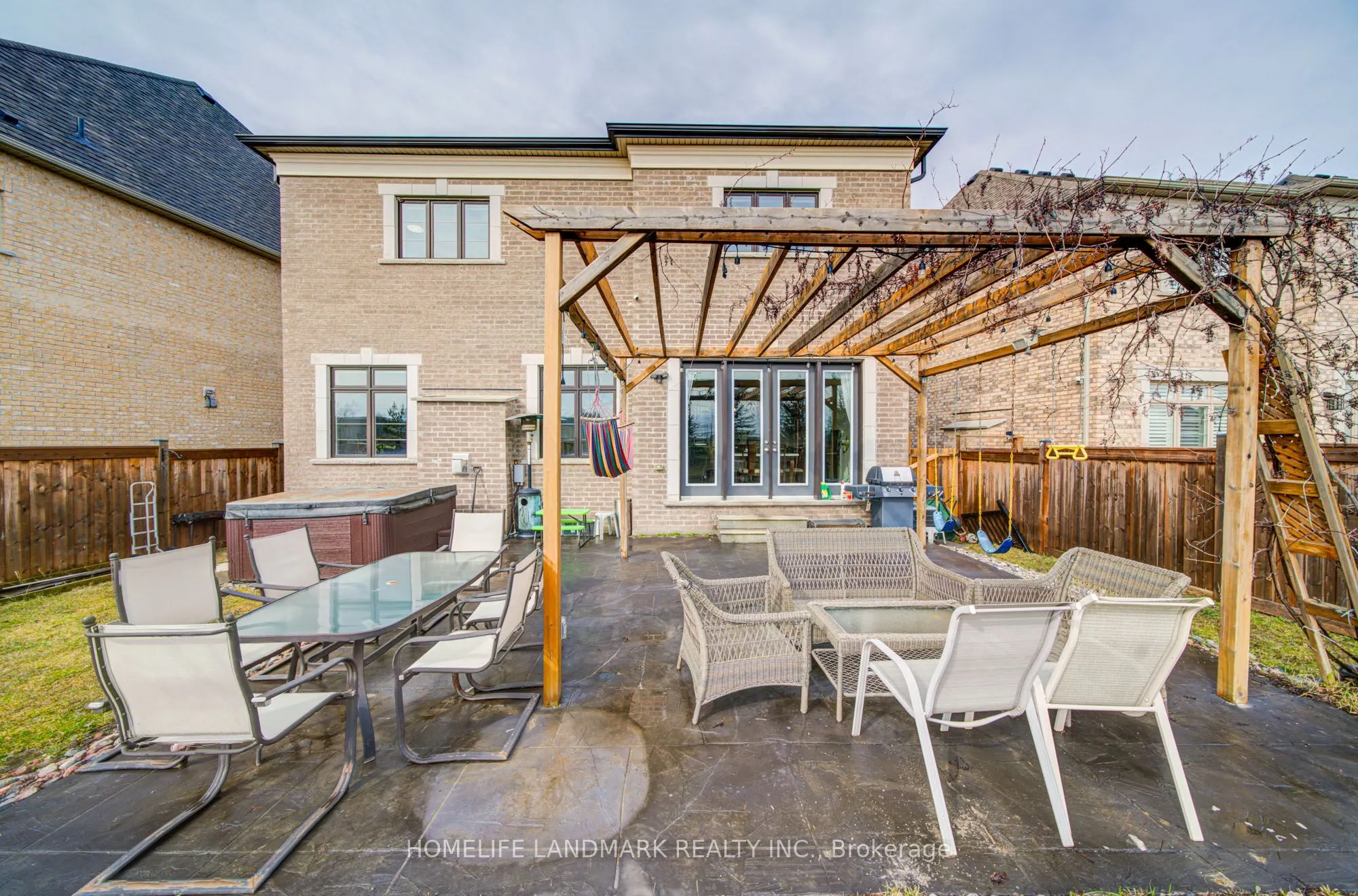 43 Mike Boshevski Court