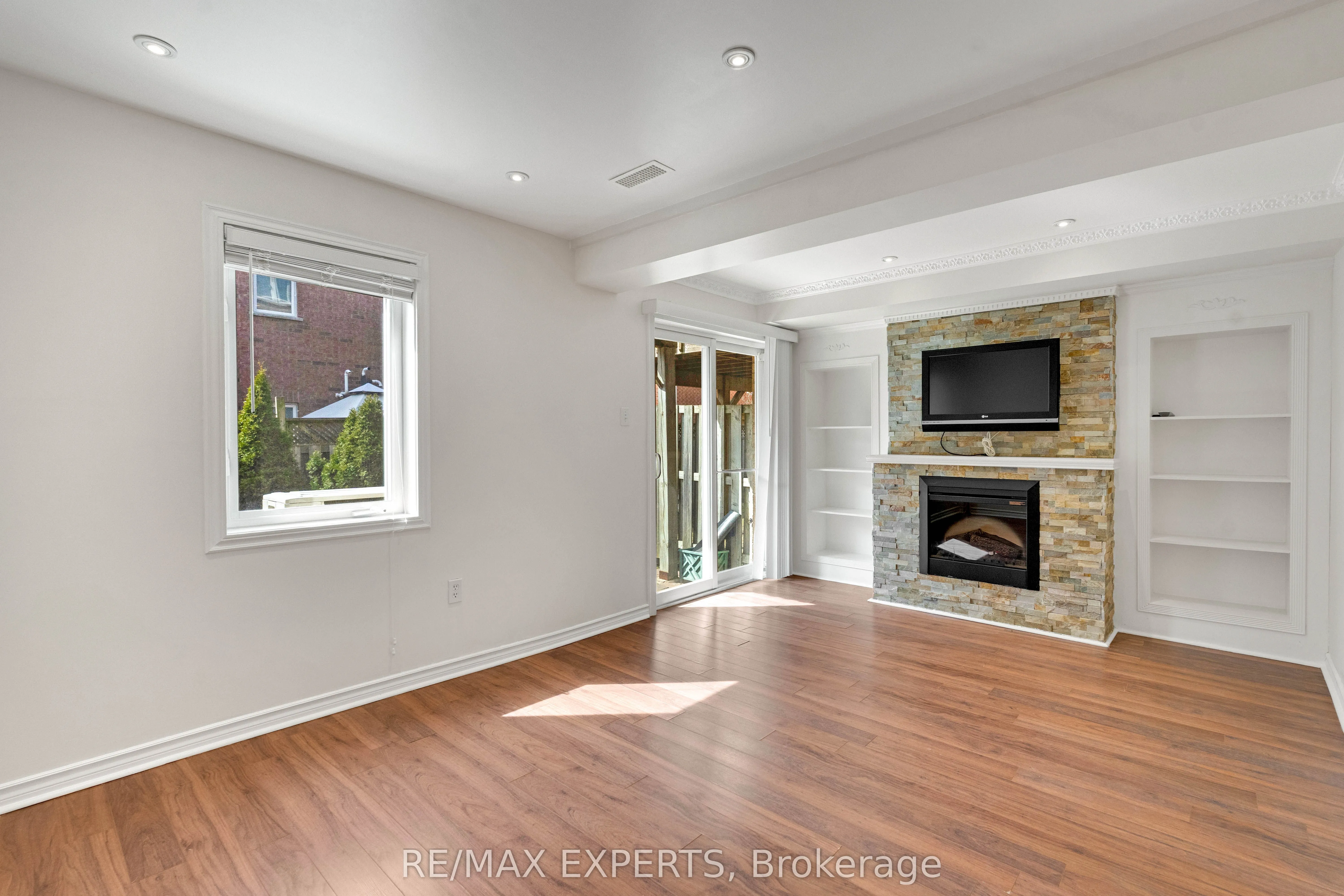 19 Foxchase Avenue #61