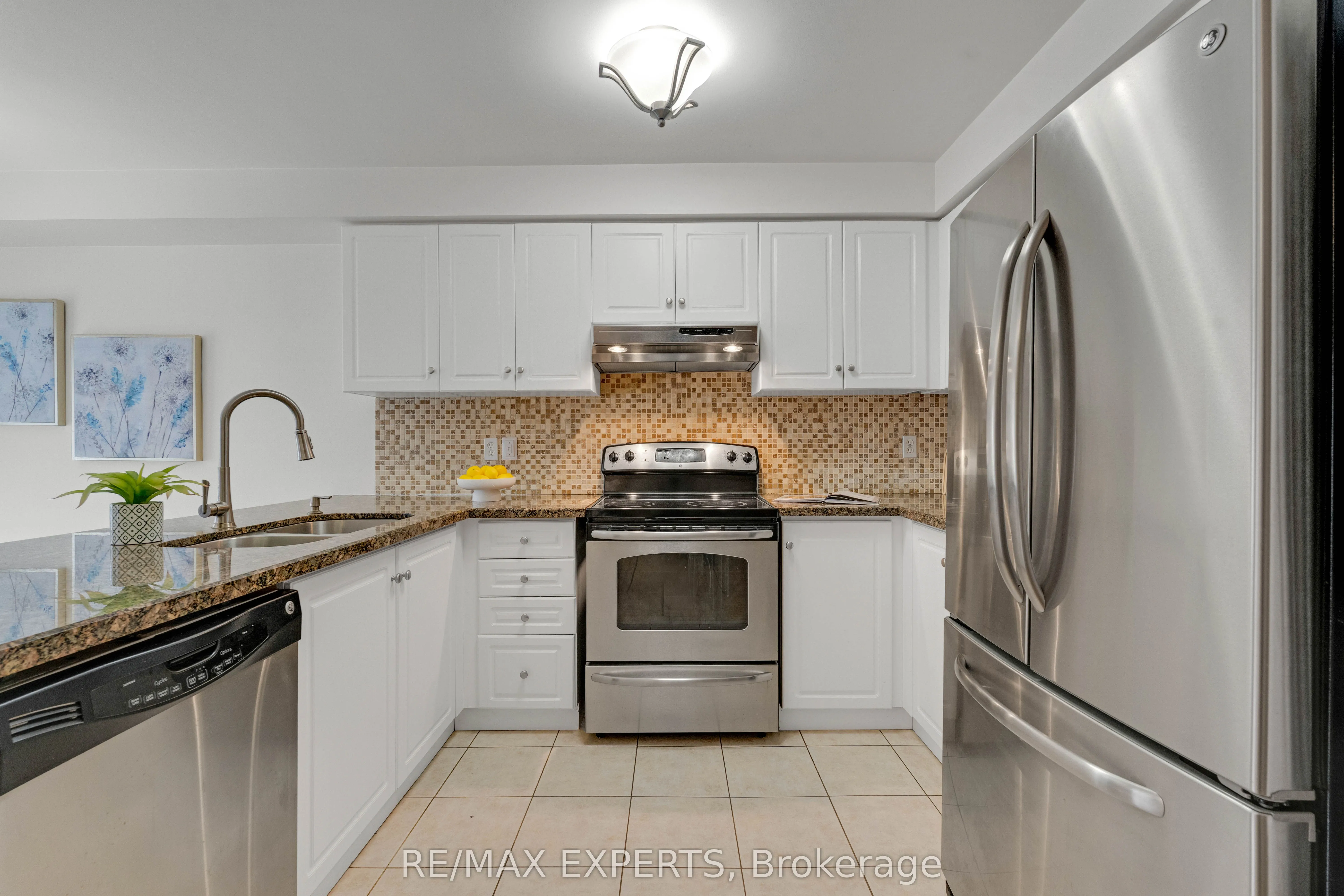 19 Foxchase Avenue #61