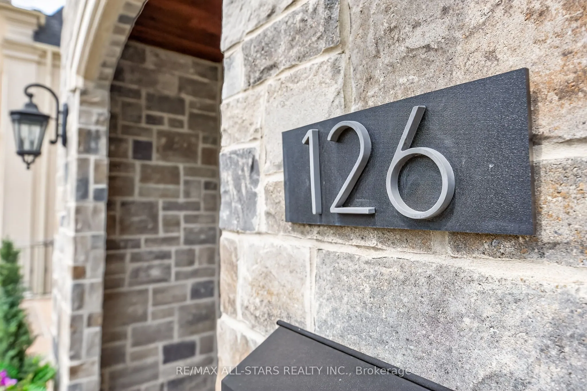 126 Hillview Road
