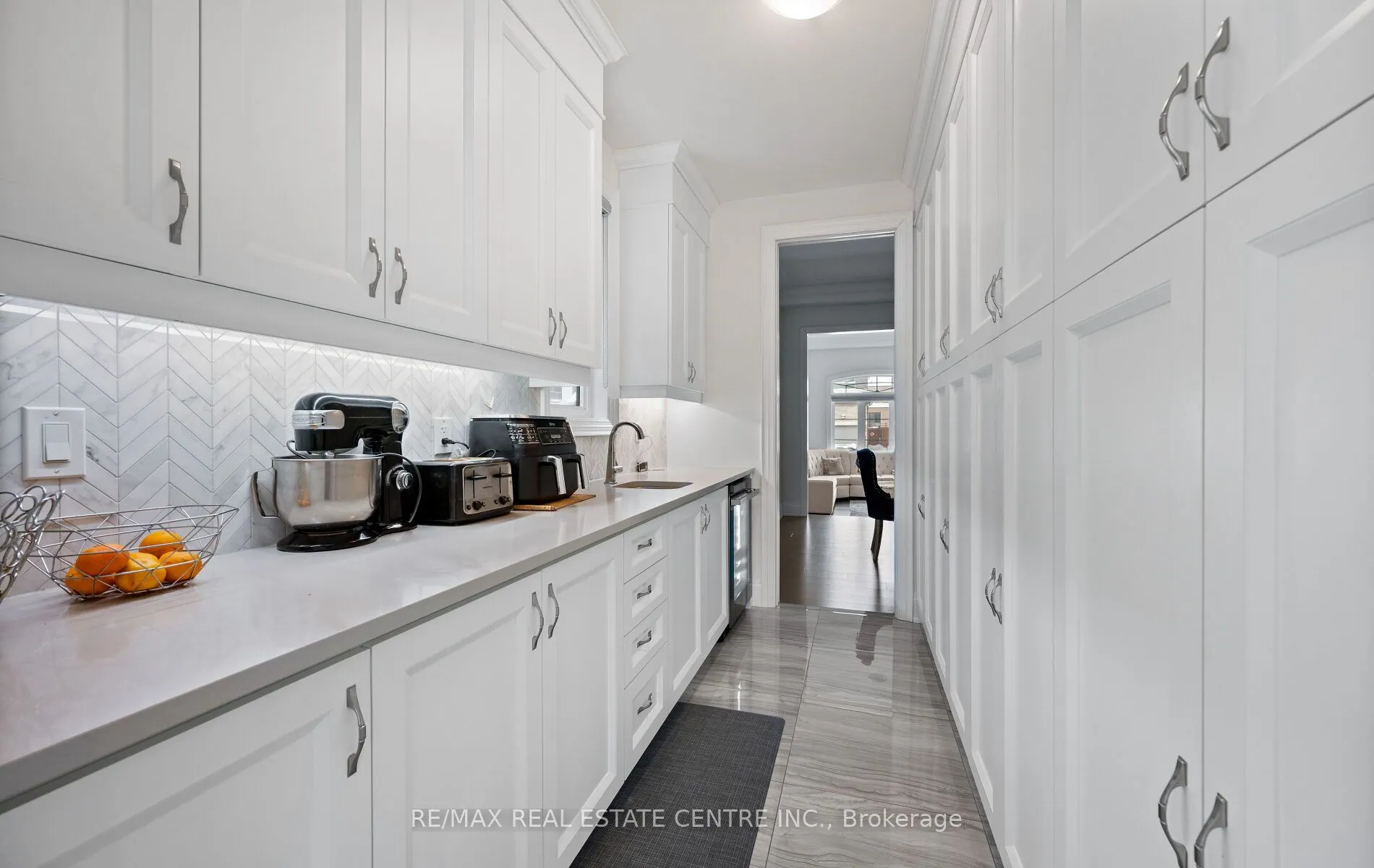 160 Wainfleet Crescent