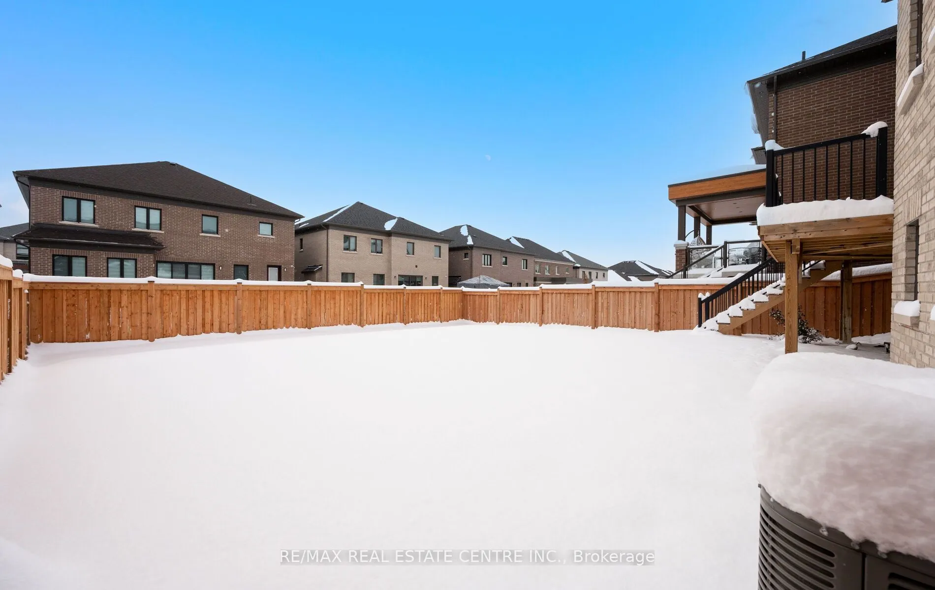 160 Wainfleet Crescent