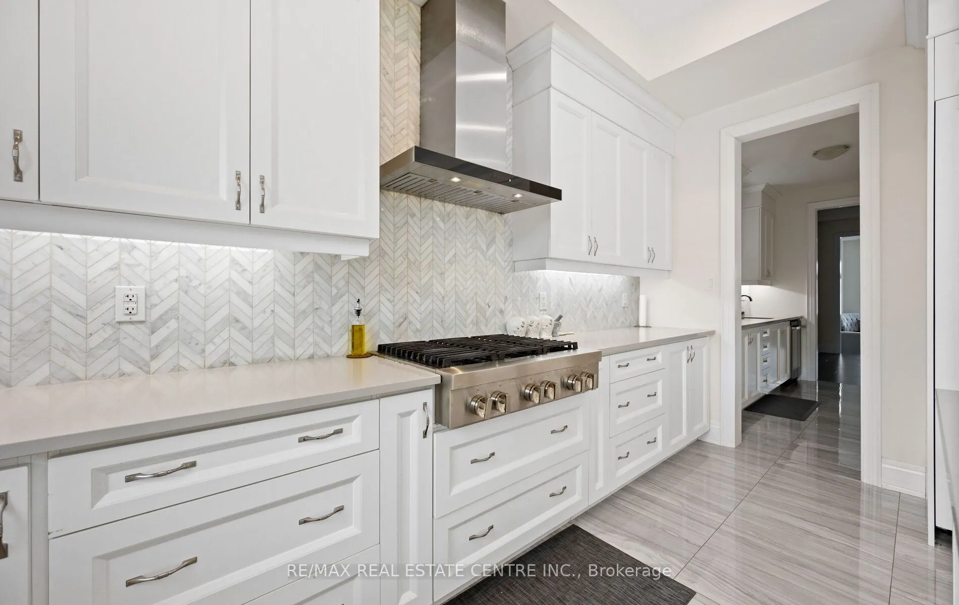 160 Wainfleet Crescent