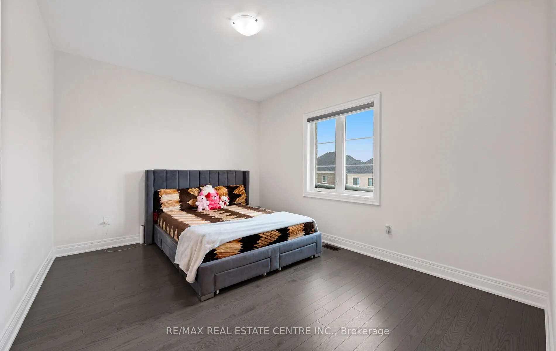 160 Wainfleet Crescent