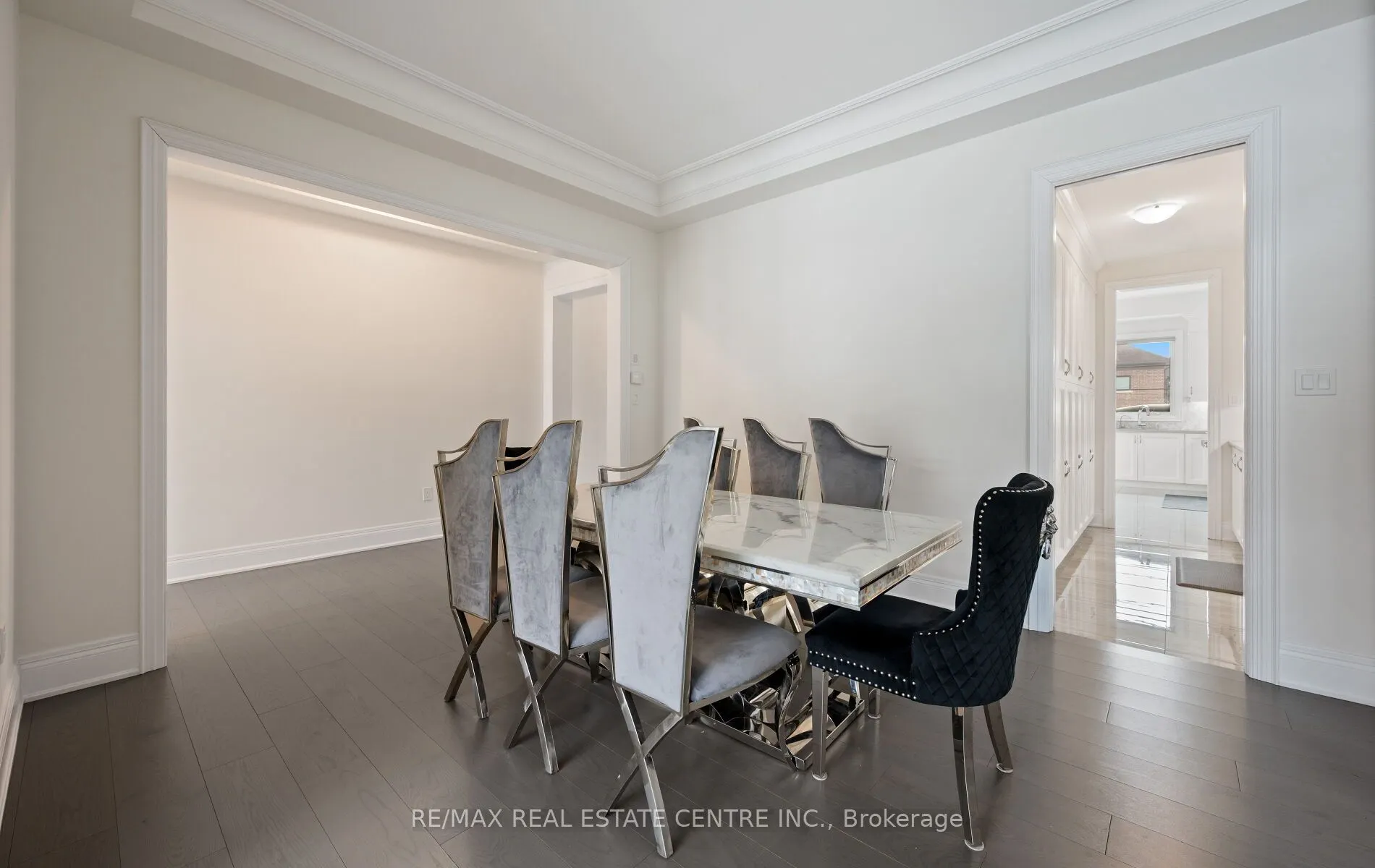 160 Wainfleet Crescent