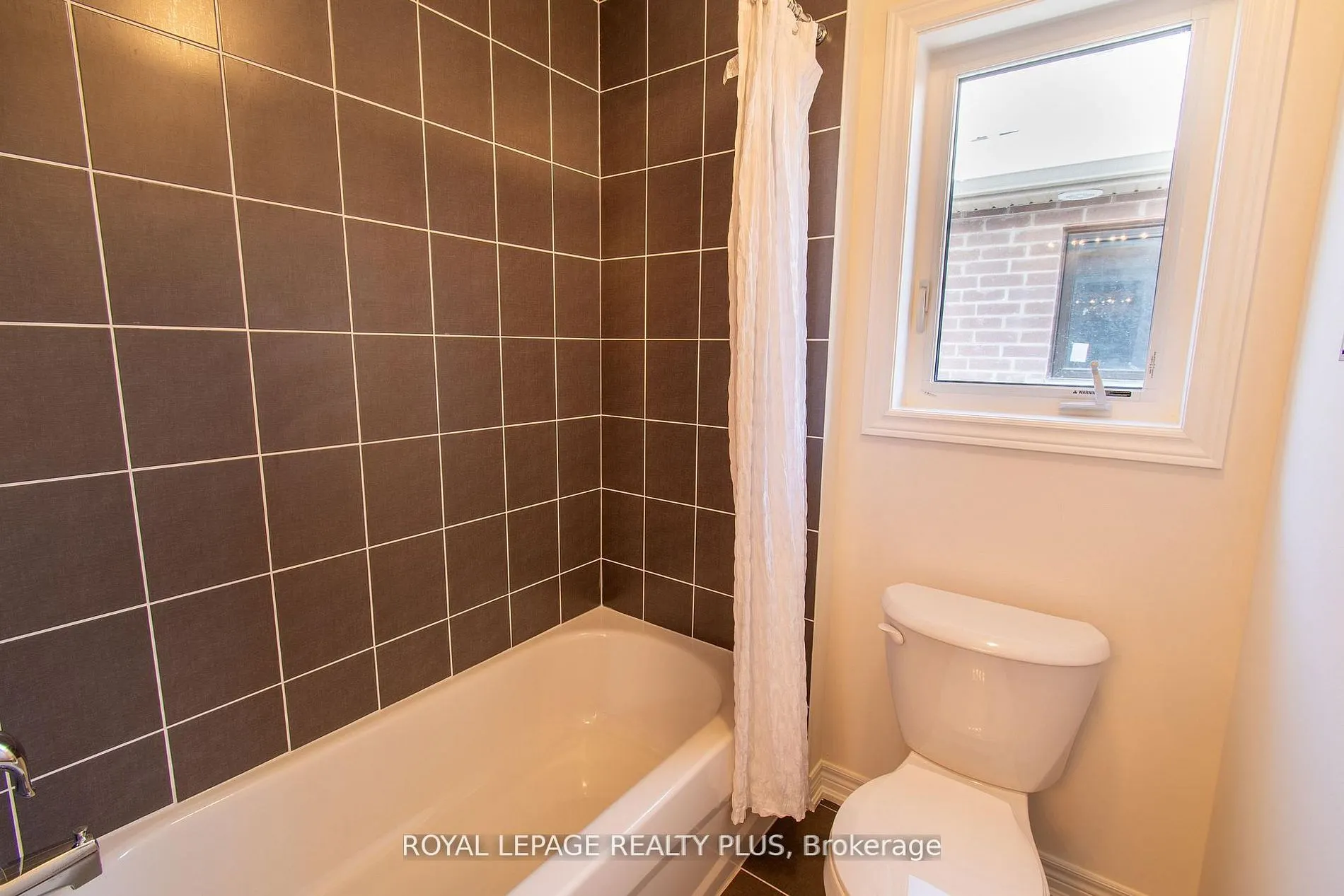 147 Dovedale Drive