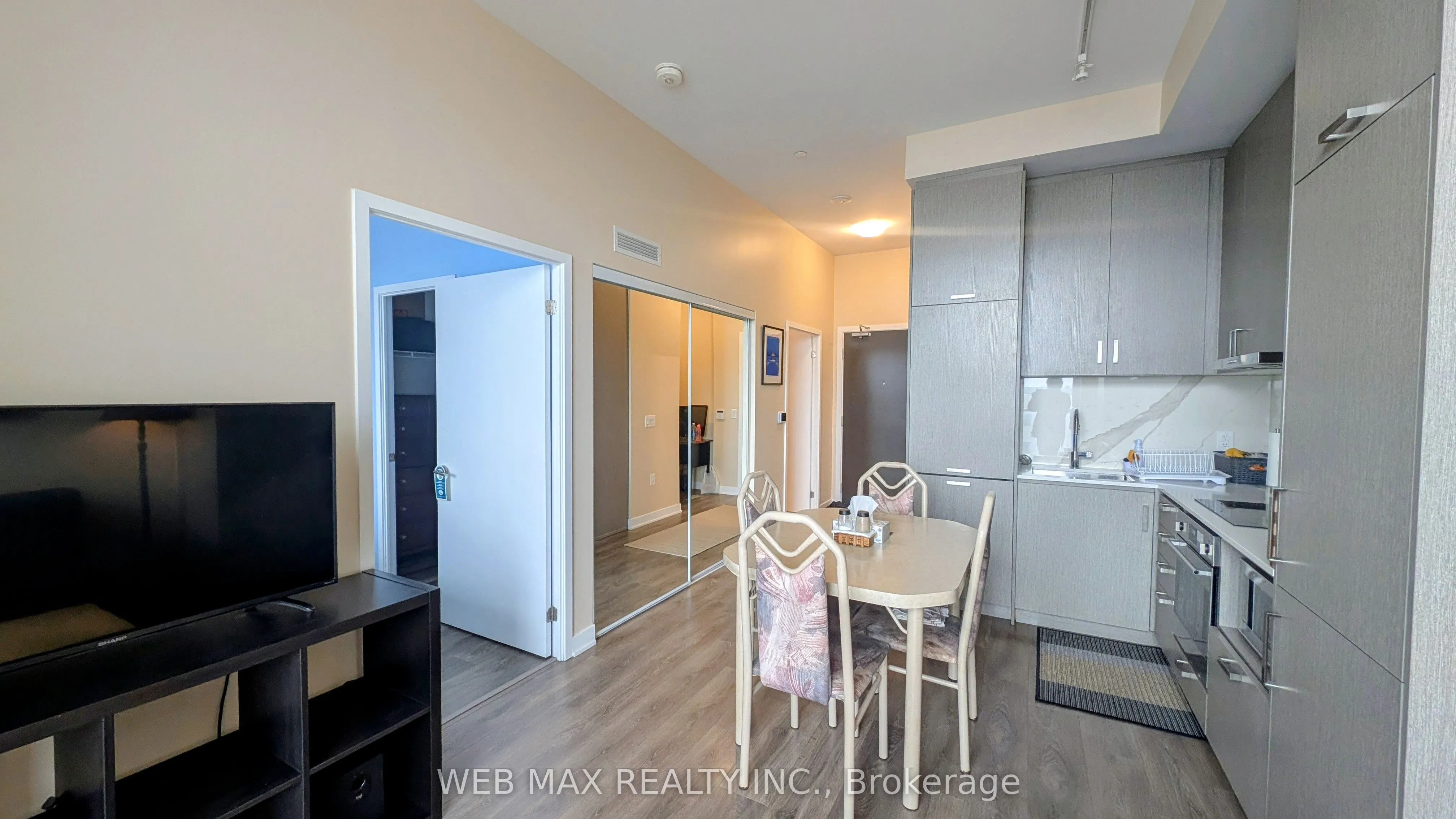 60 Honeycrisp Crescent #311