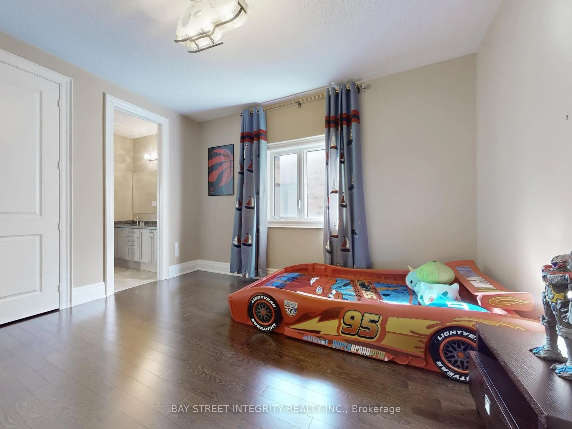 57 Strawbridge Farm Drive