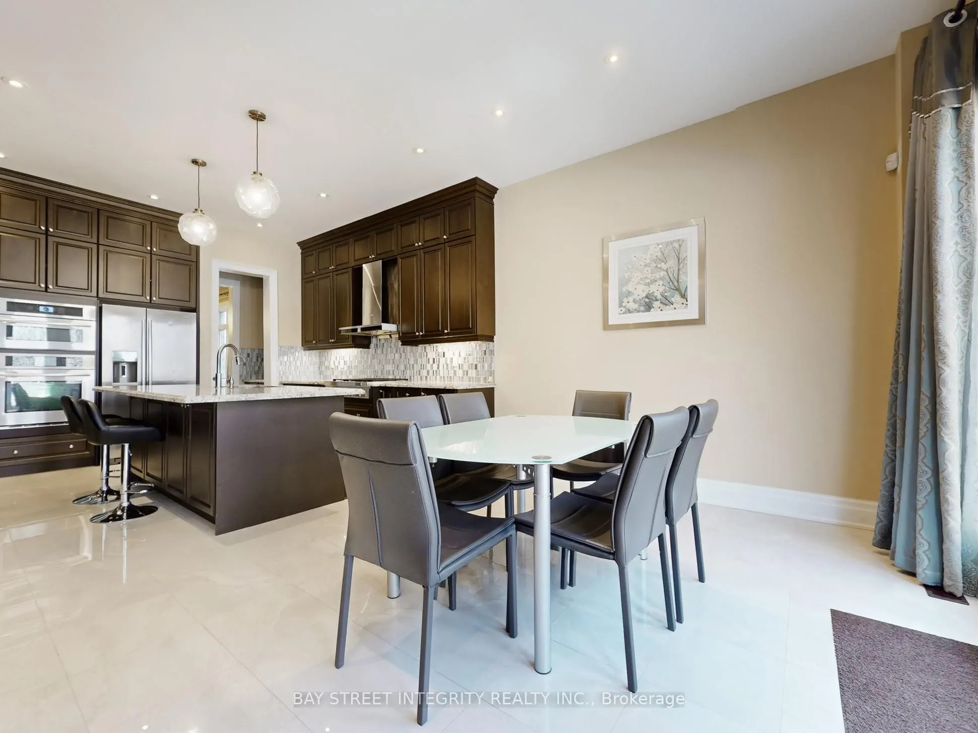57 Strawbridge Farm Drive