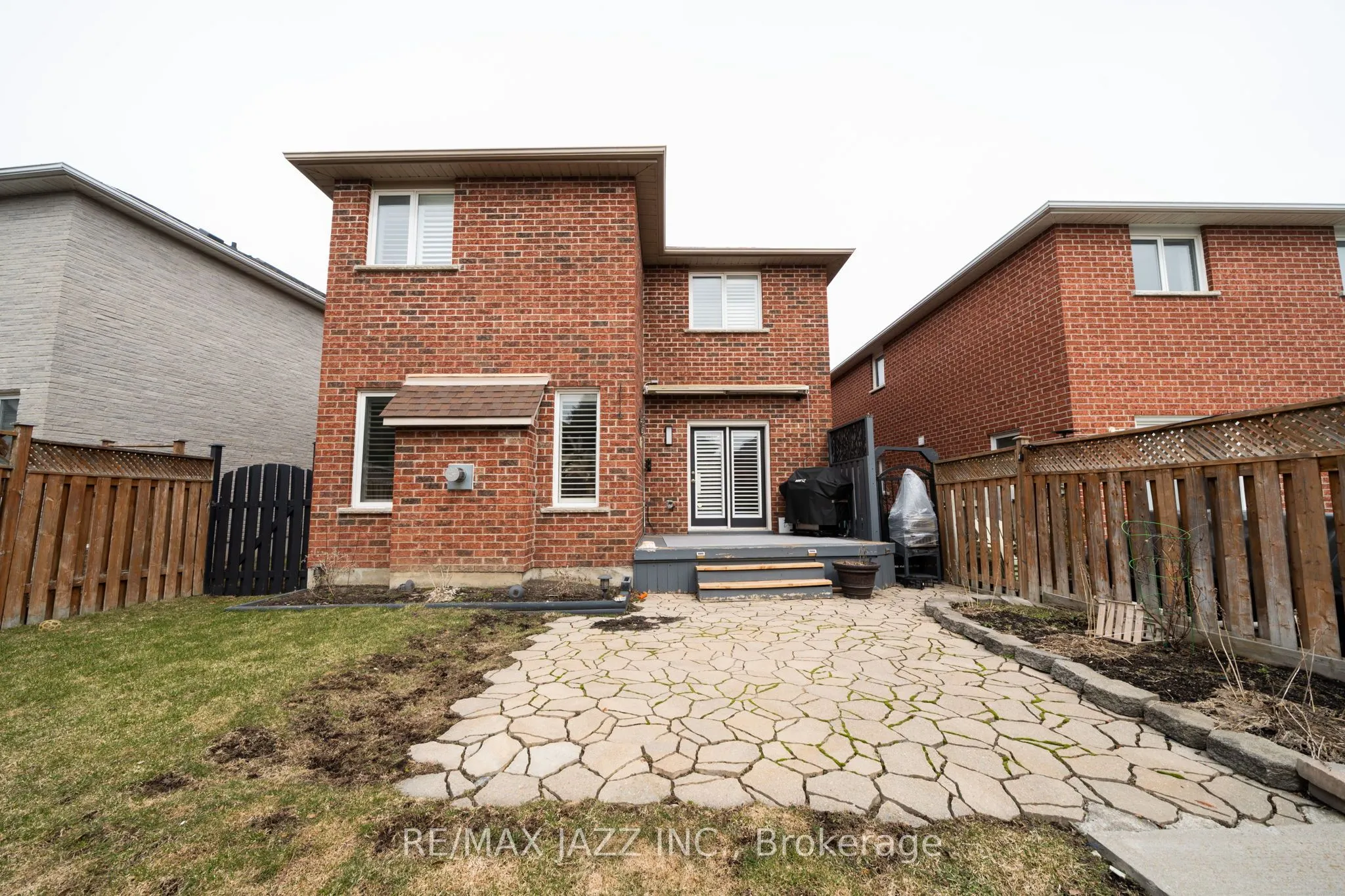 550 Bert Budd Avenue