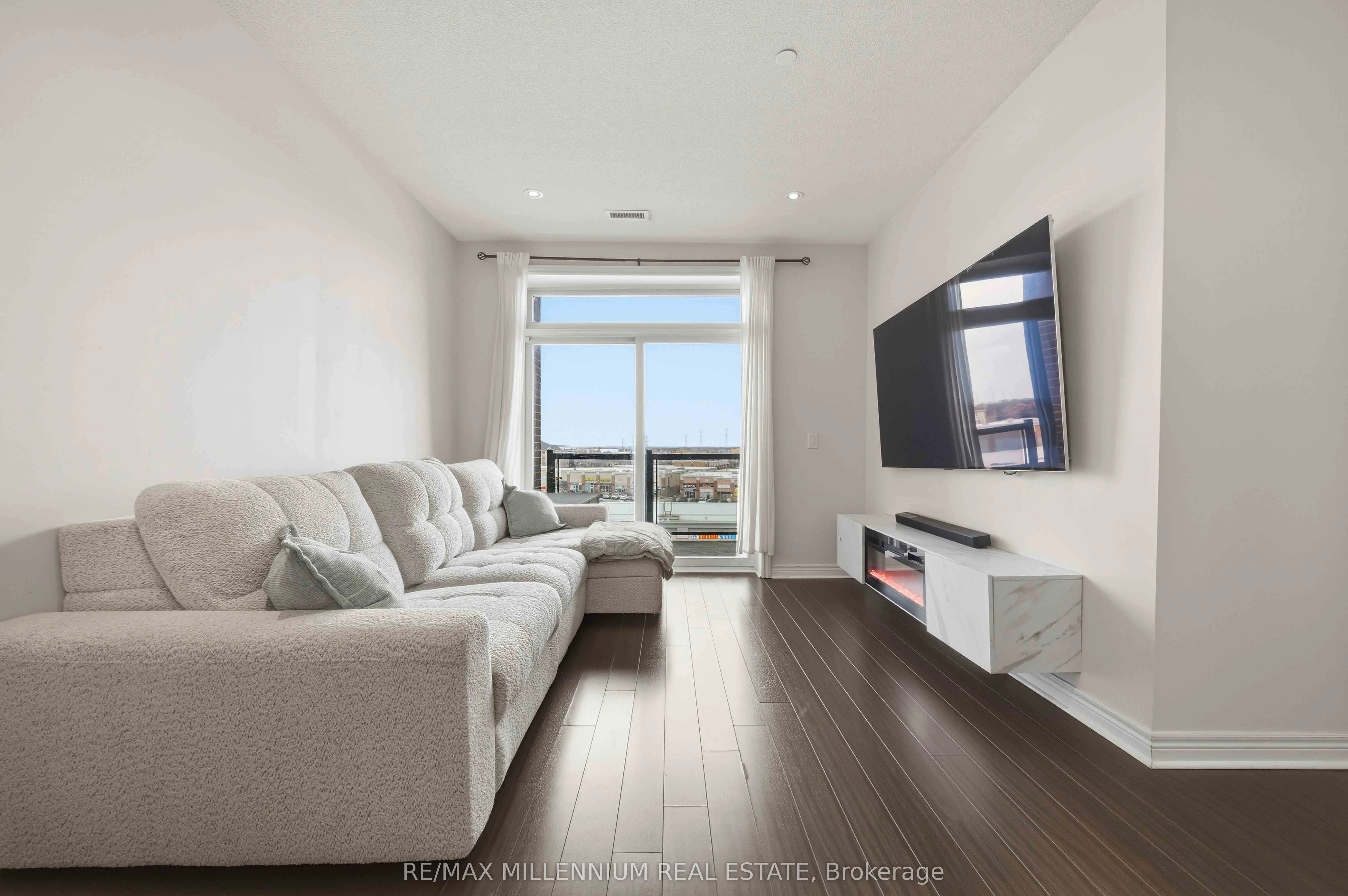 7325 Markham Road #504