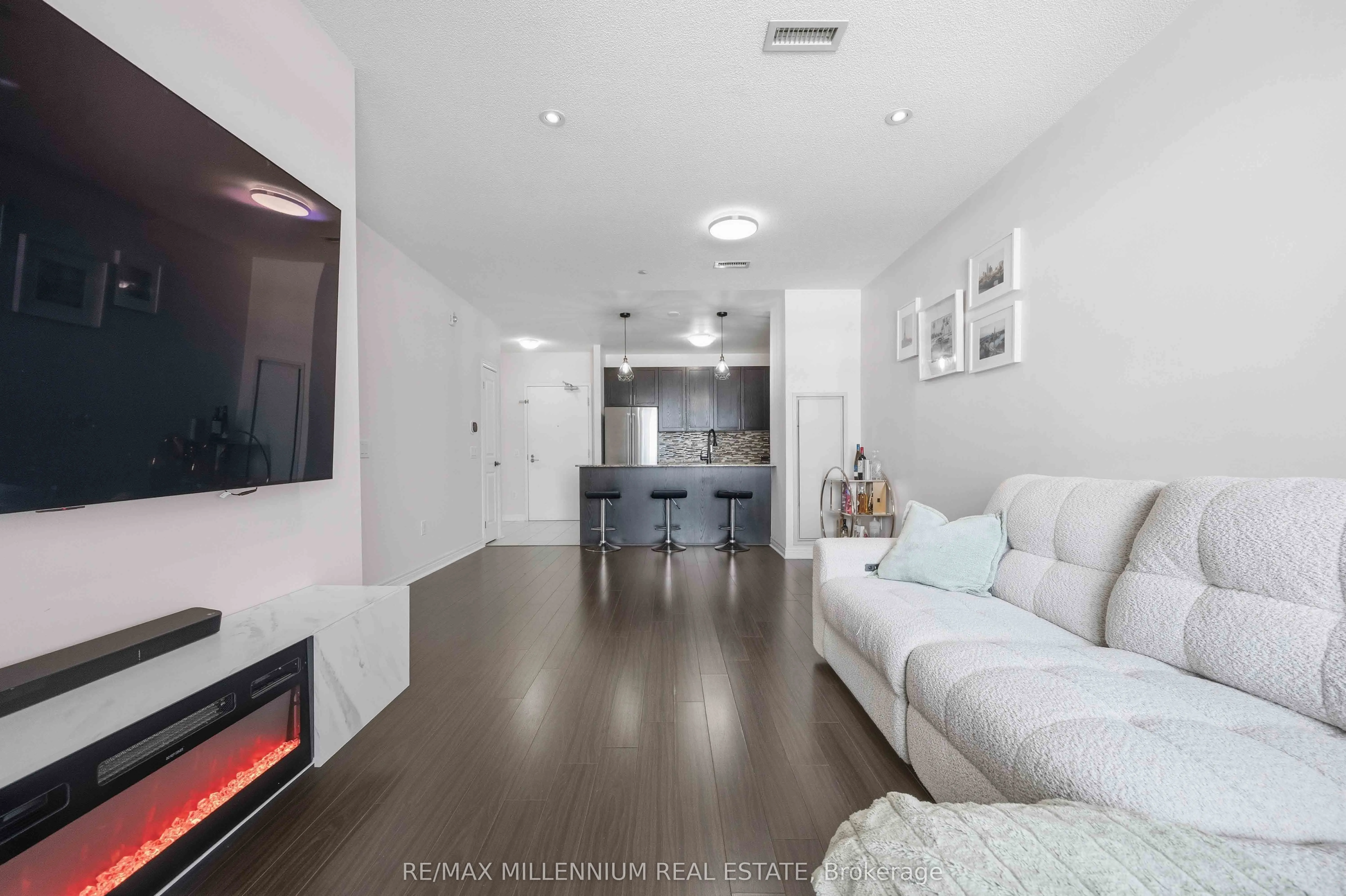 7325 Markham Road #504