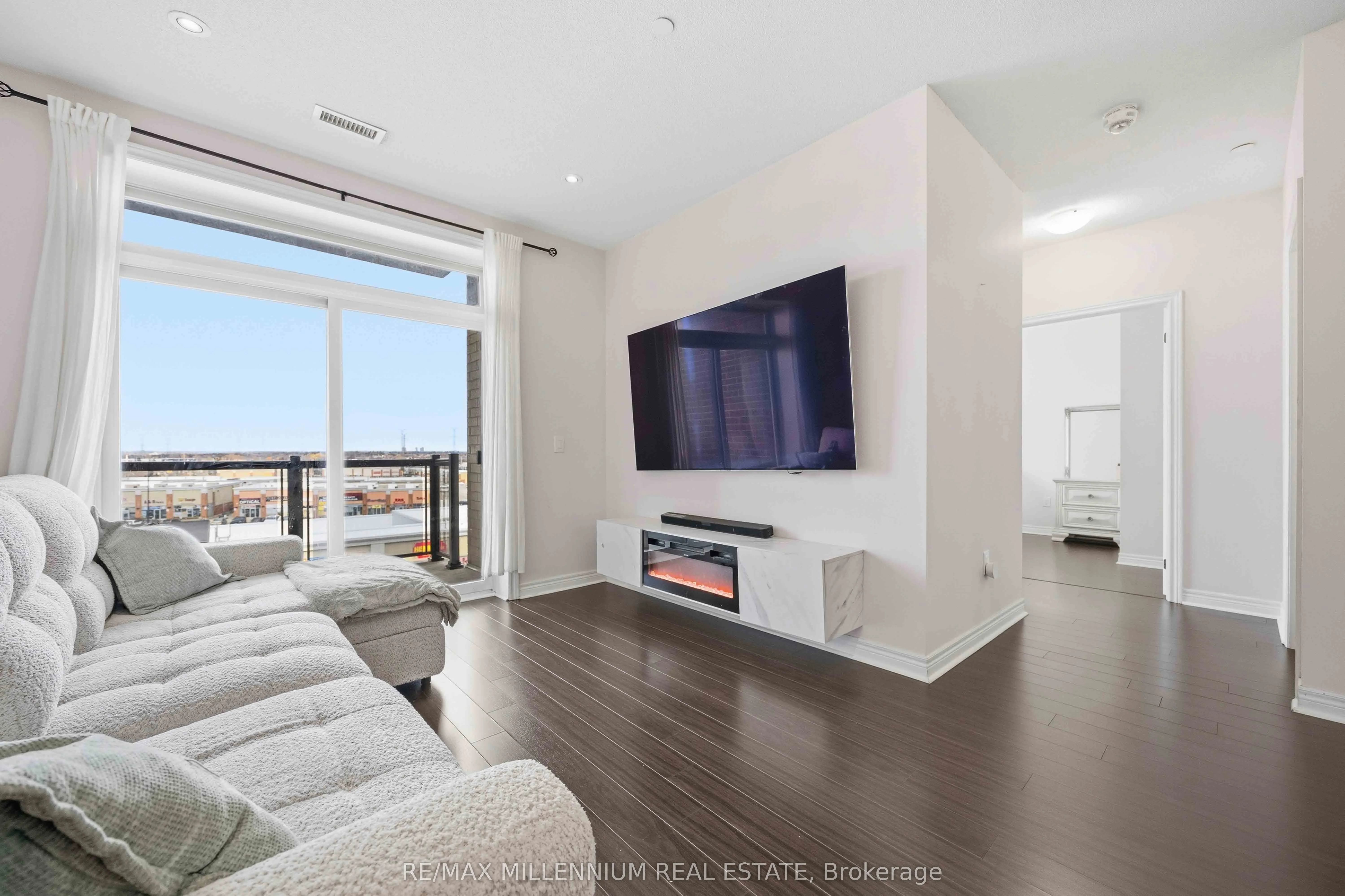 7325 Markham Road #504