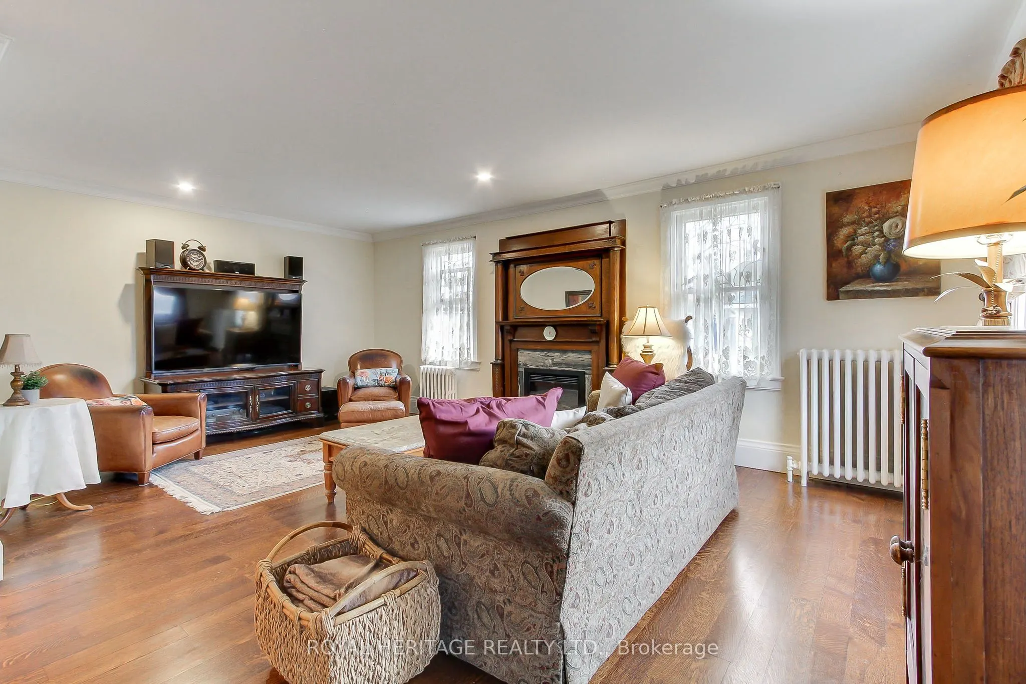 49 John Street E