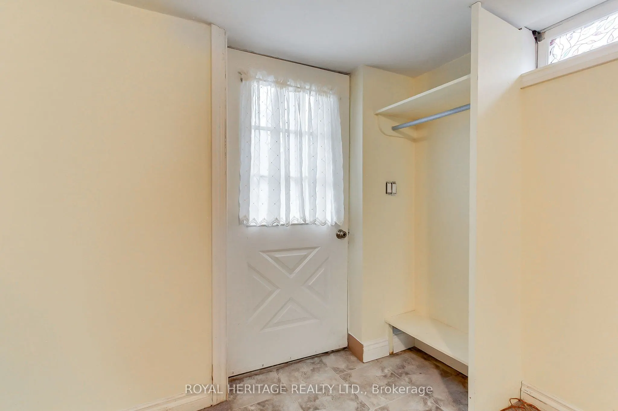 49 John Street E