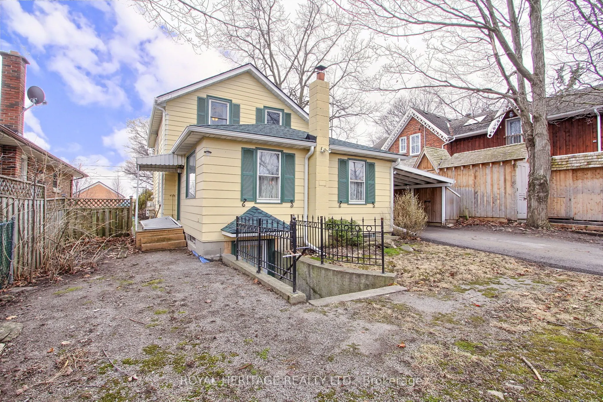 49 John Street E