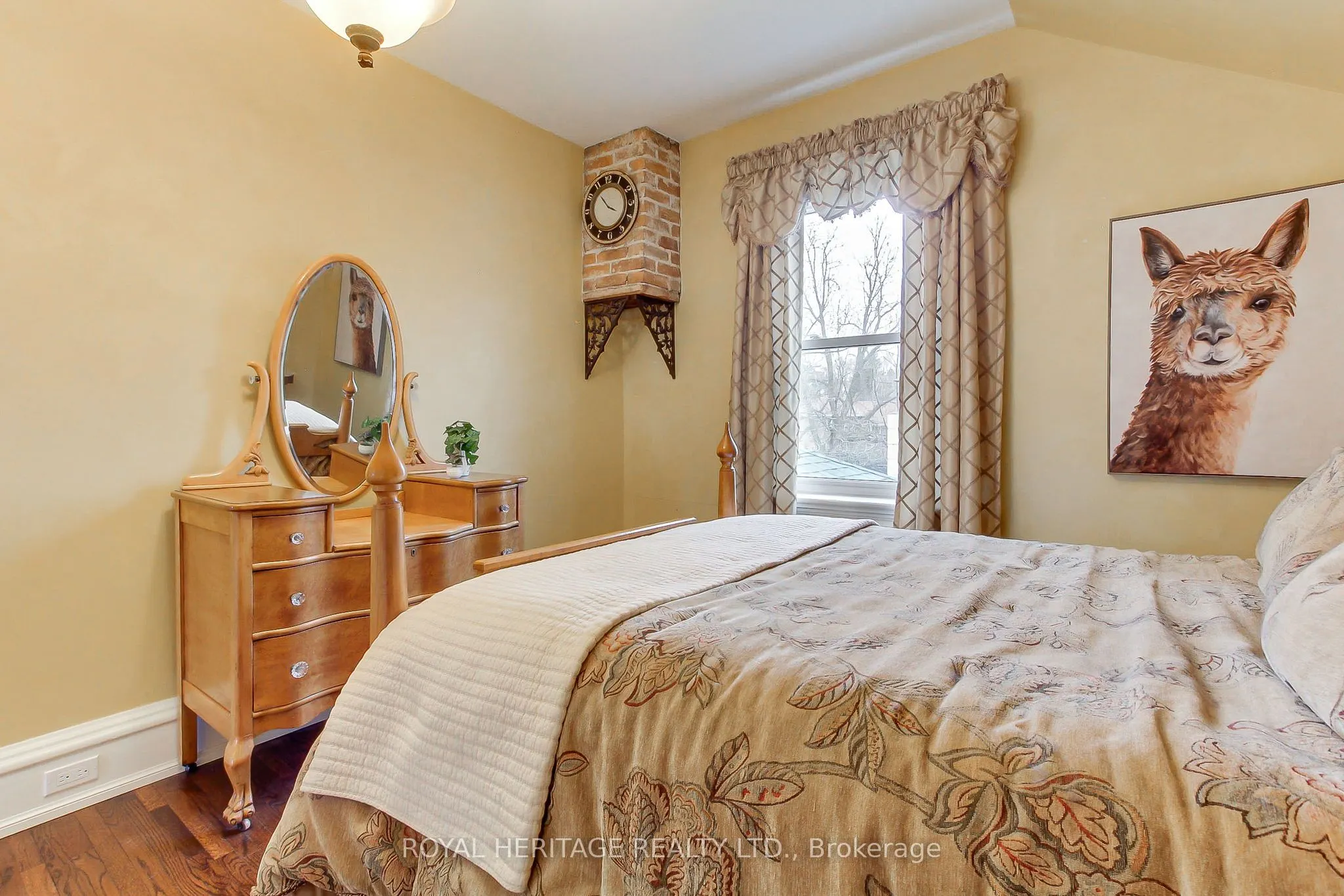49 John Street E