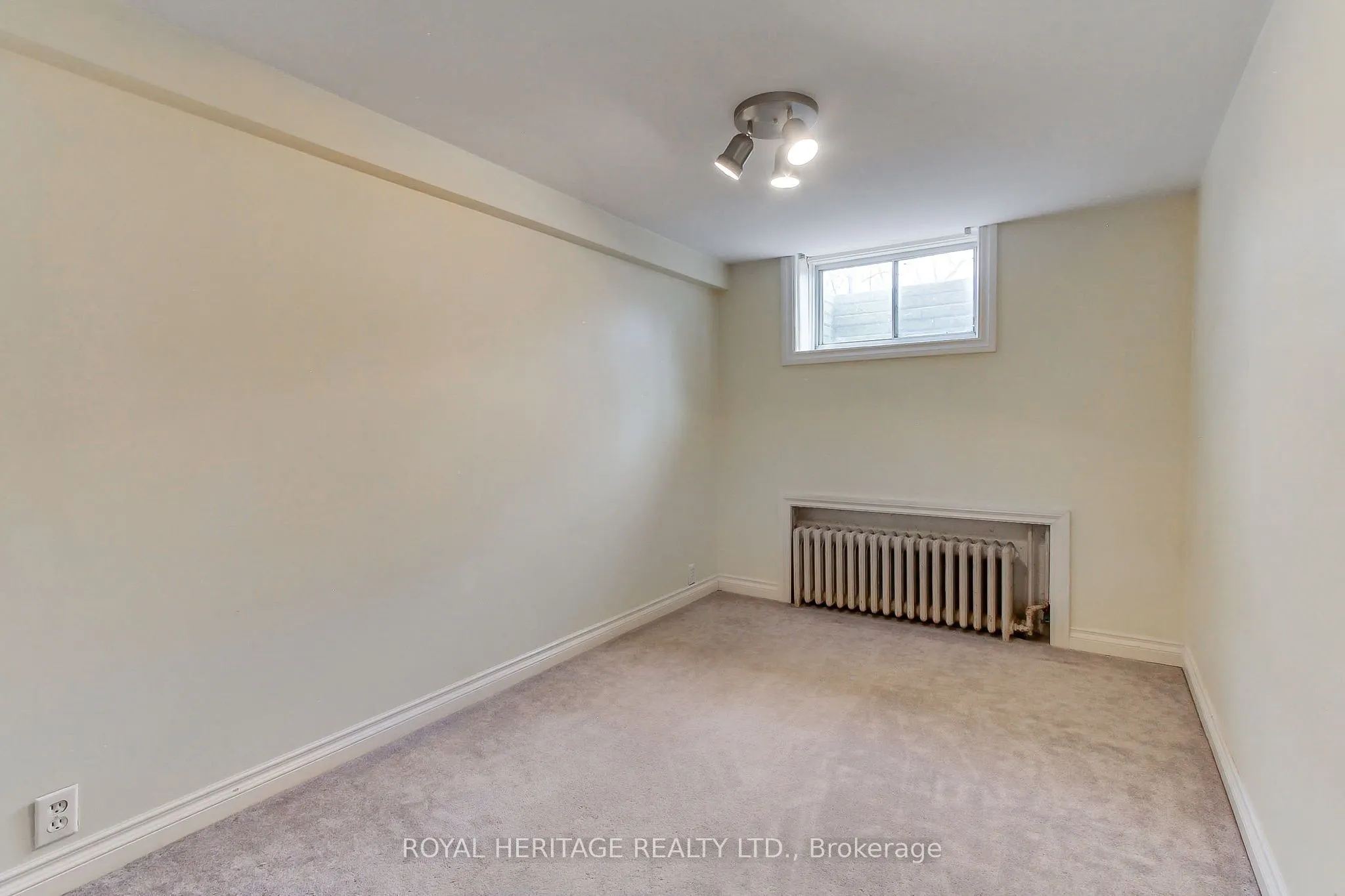 49 John Street E