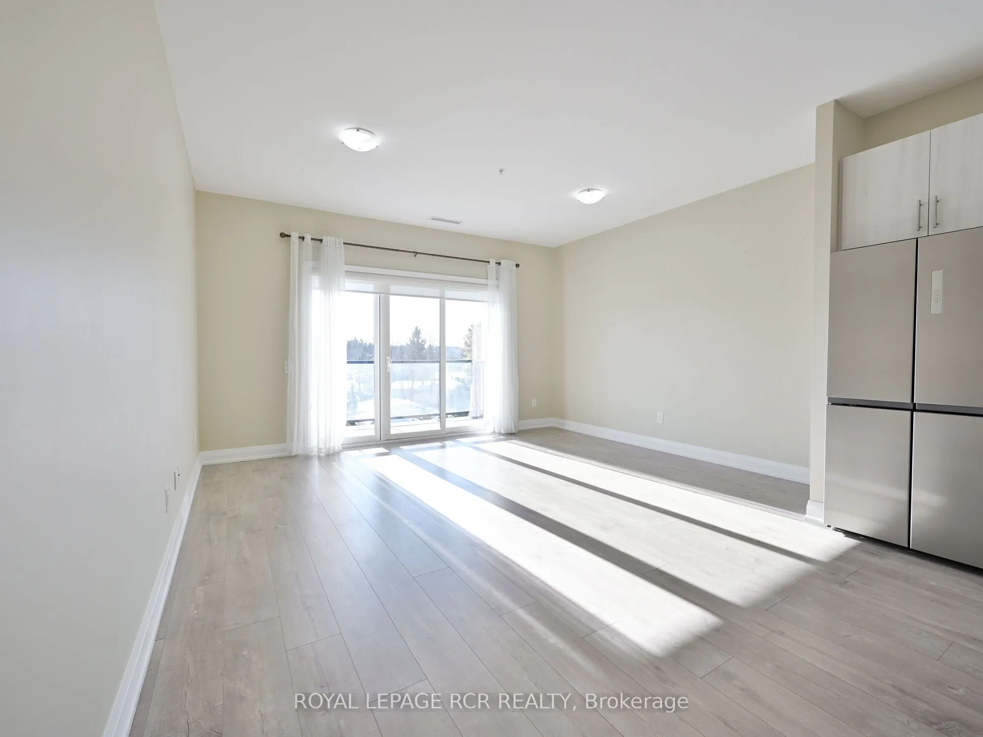 64 Queen Street S #502