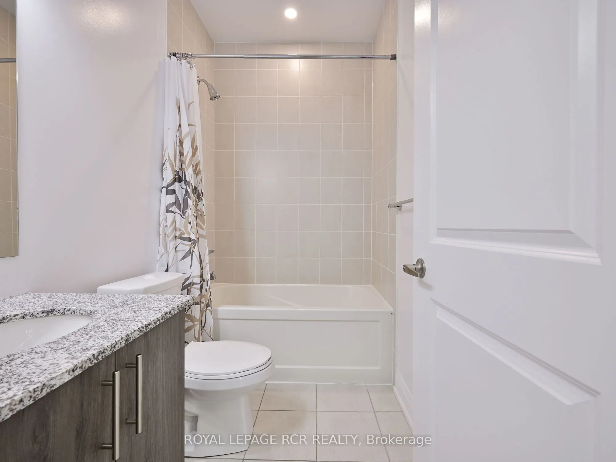 64 Queen Street S #502