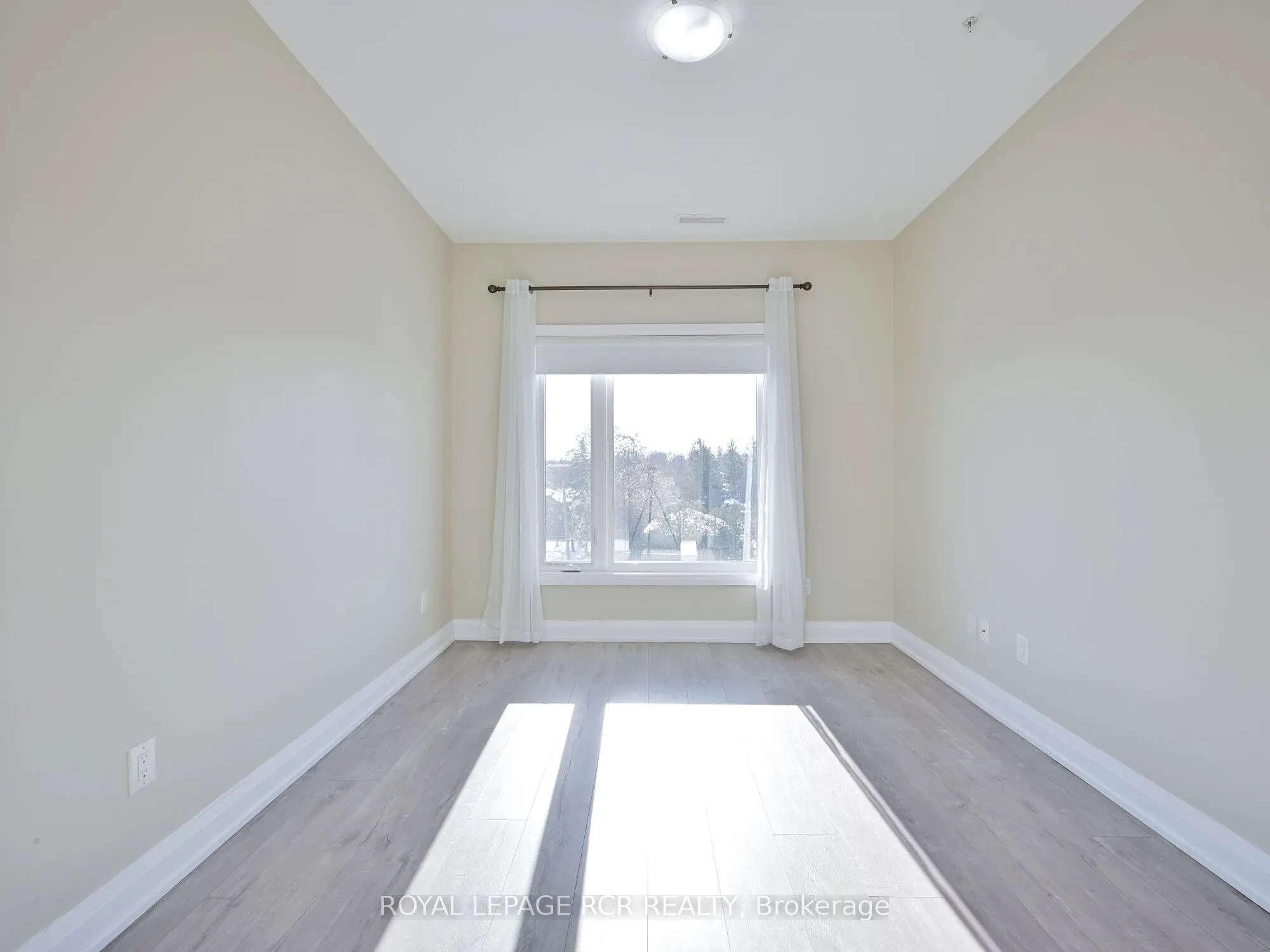 64 Queen Street S #502