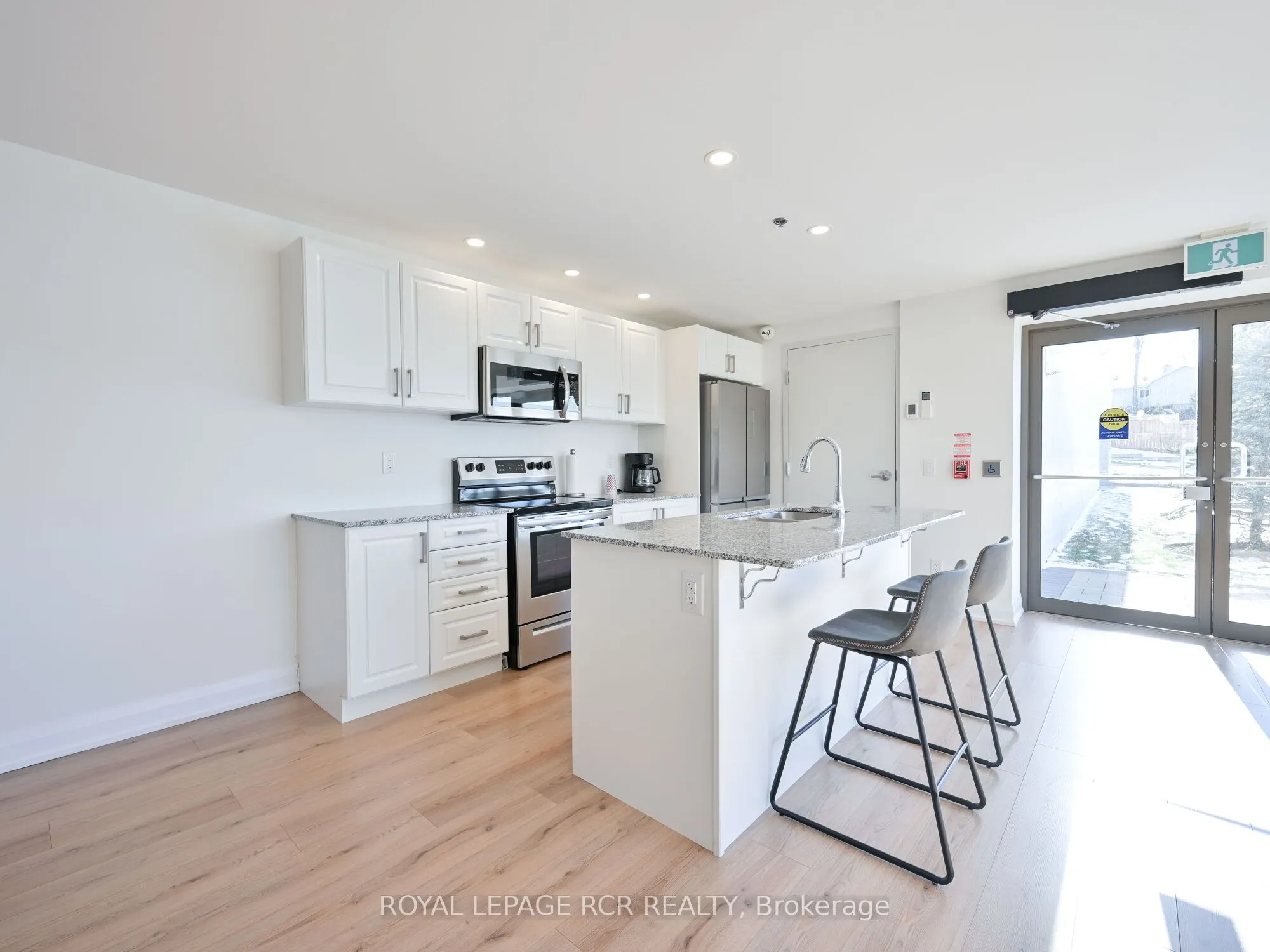 64 Queen Street S #502