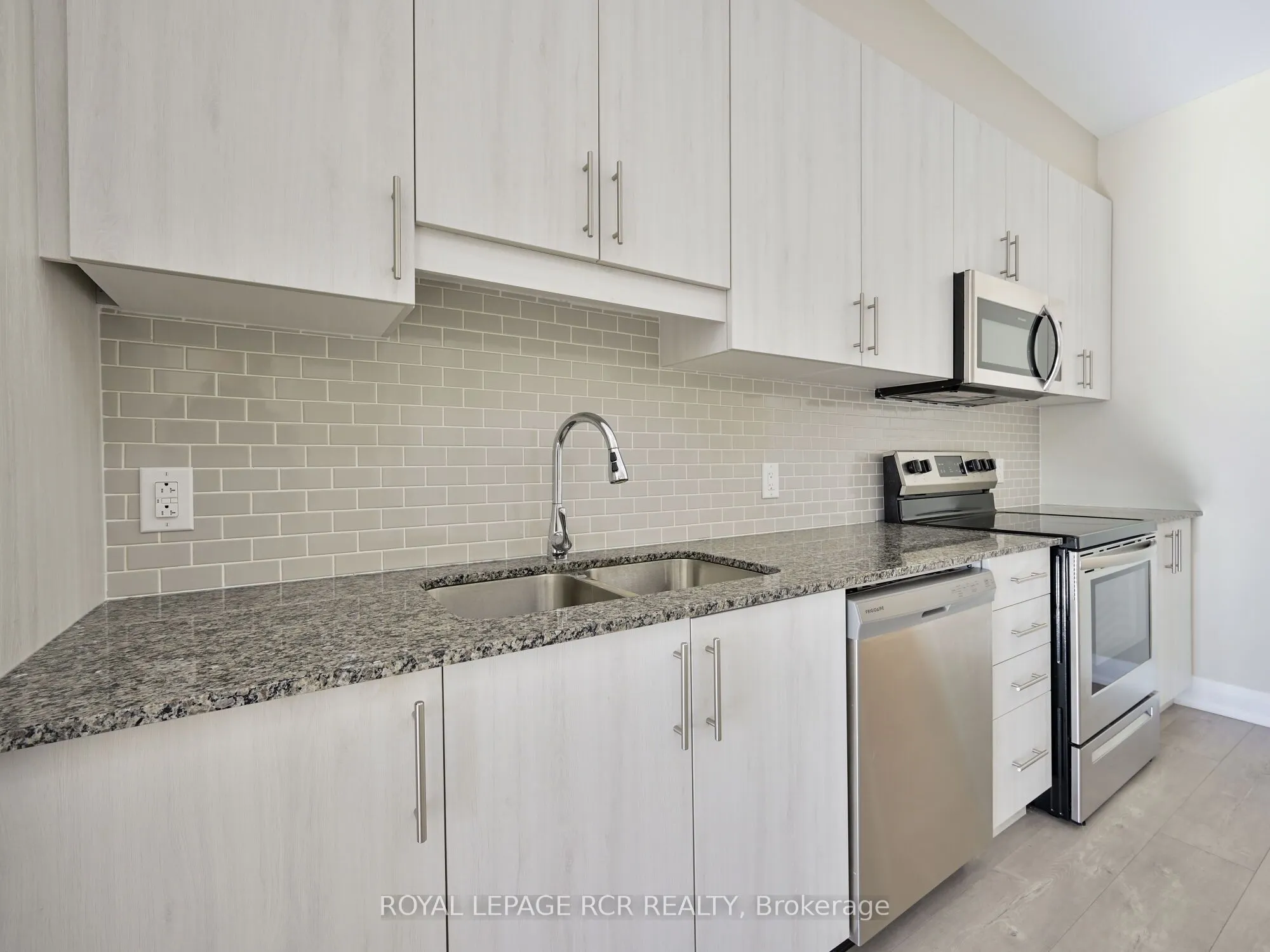 64 Queen Street S #502