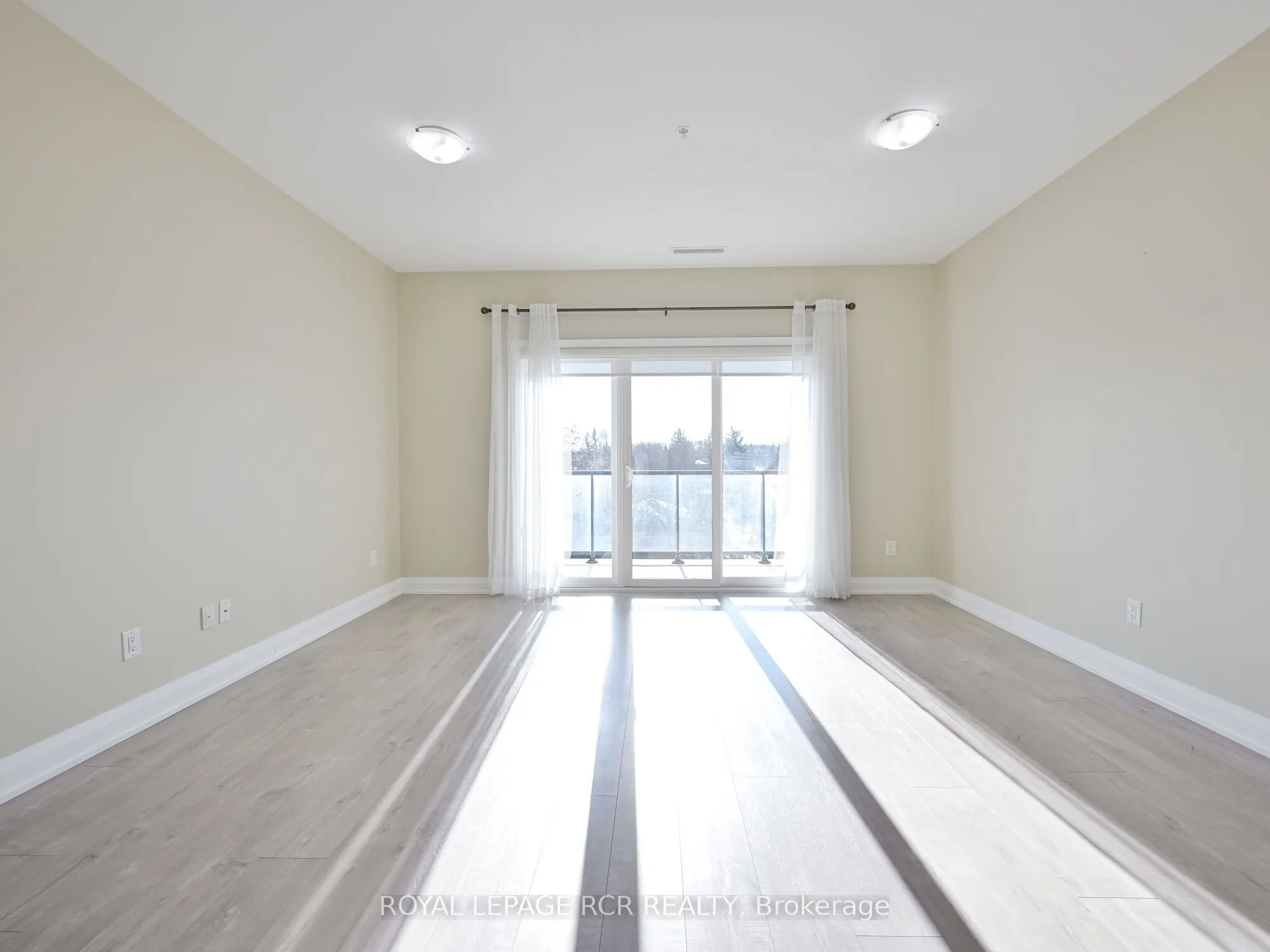 64 Queen Street S #502