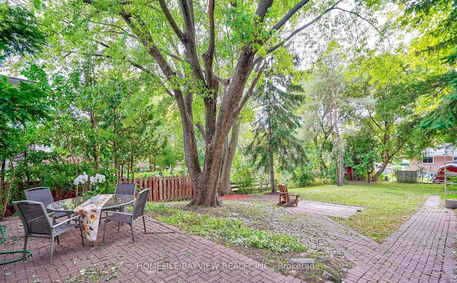 60 Hillview Drive