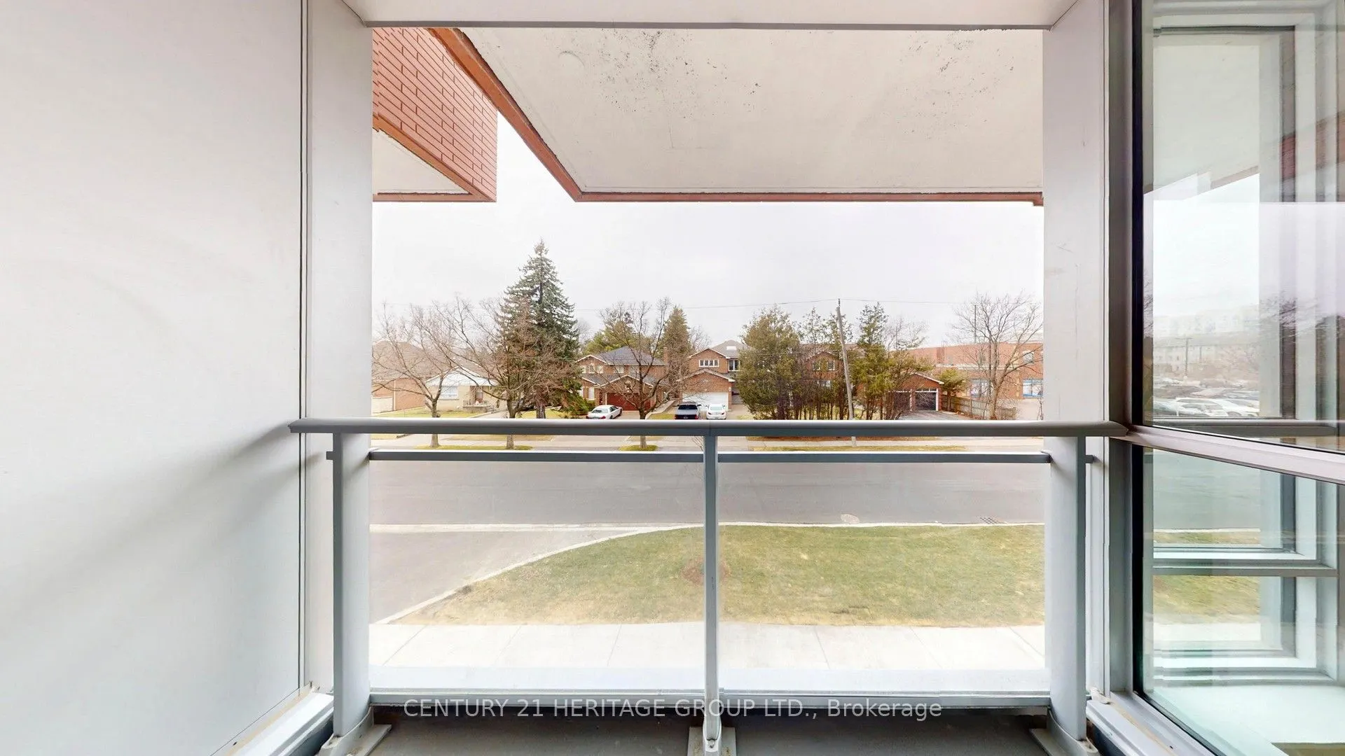 8888 YONGE Street #103 L/W