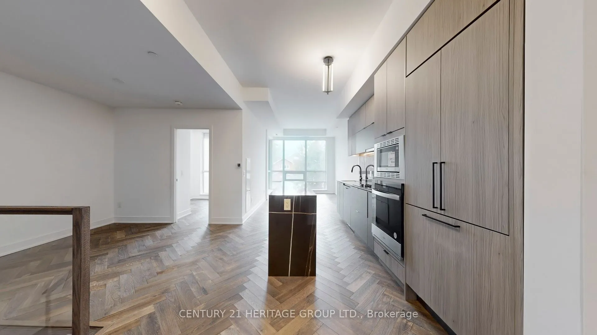 8888 YONGE Street #103 L/W