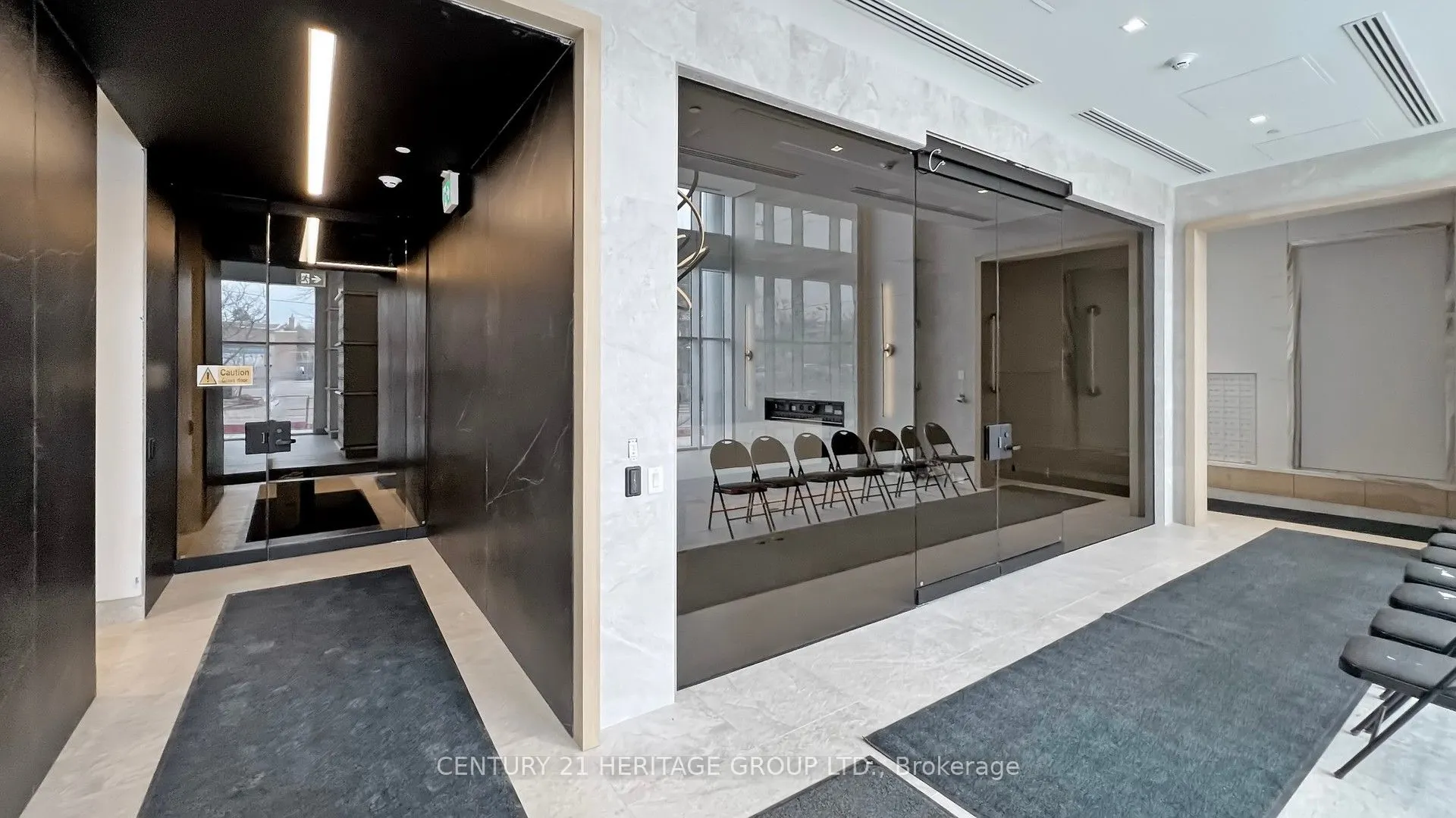 8888 YONGE Street #103 L/W