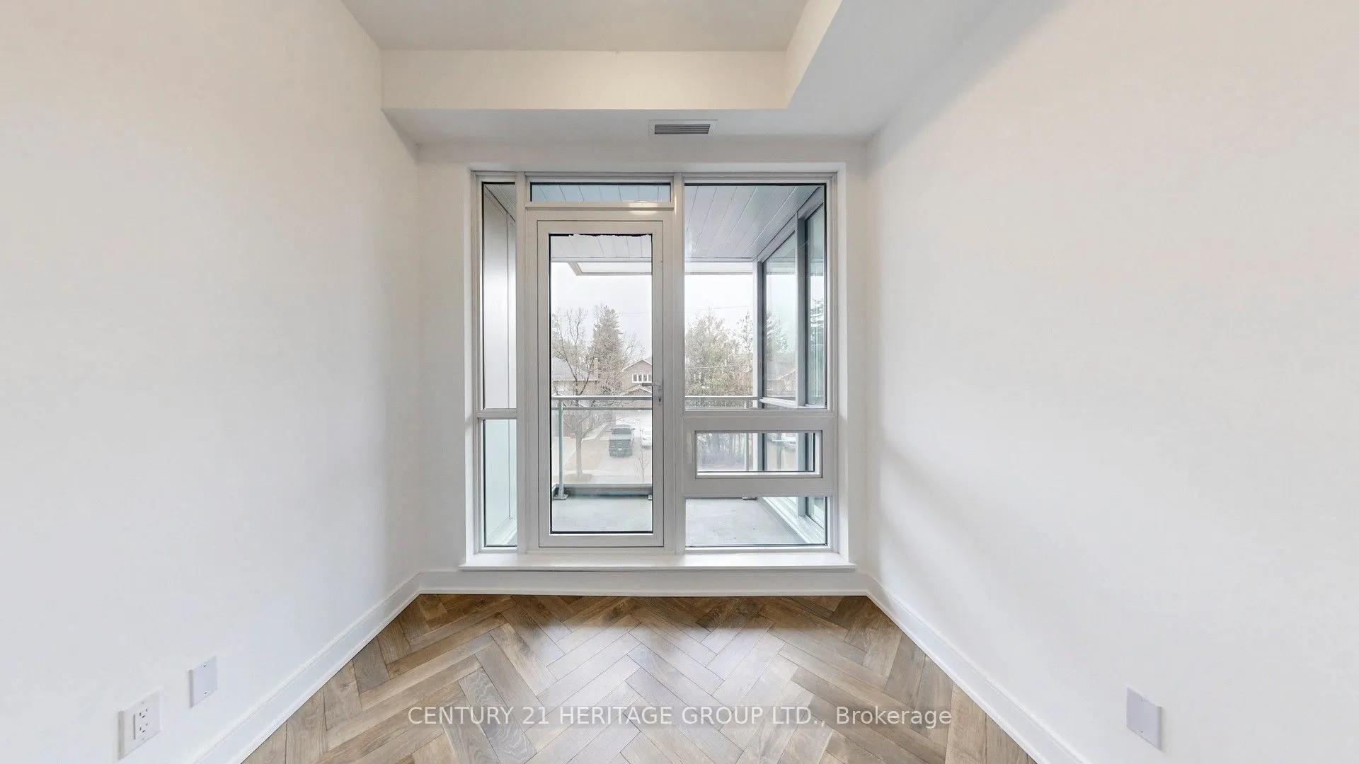 8888 YONGE Street #103 L/W