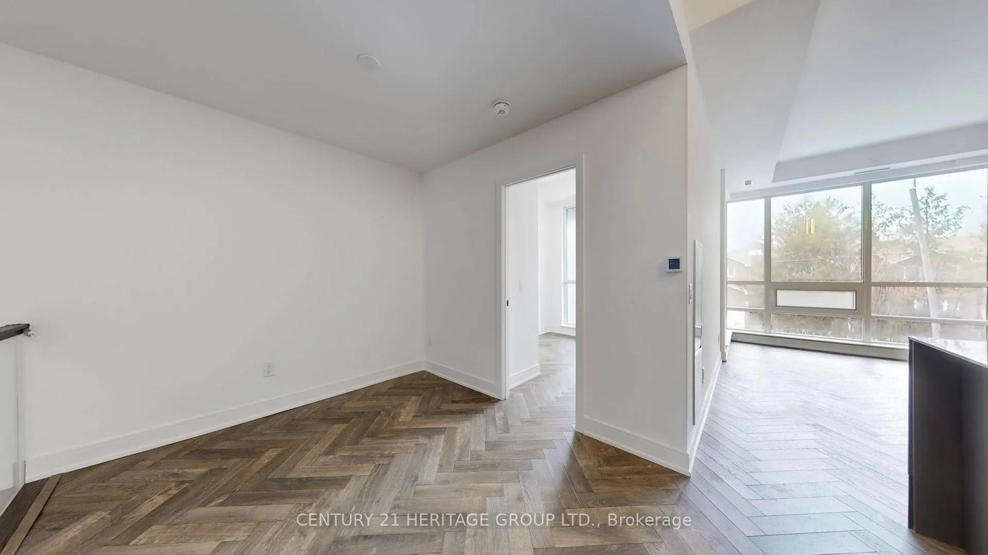 8888 YONGE Street #103 W/L