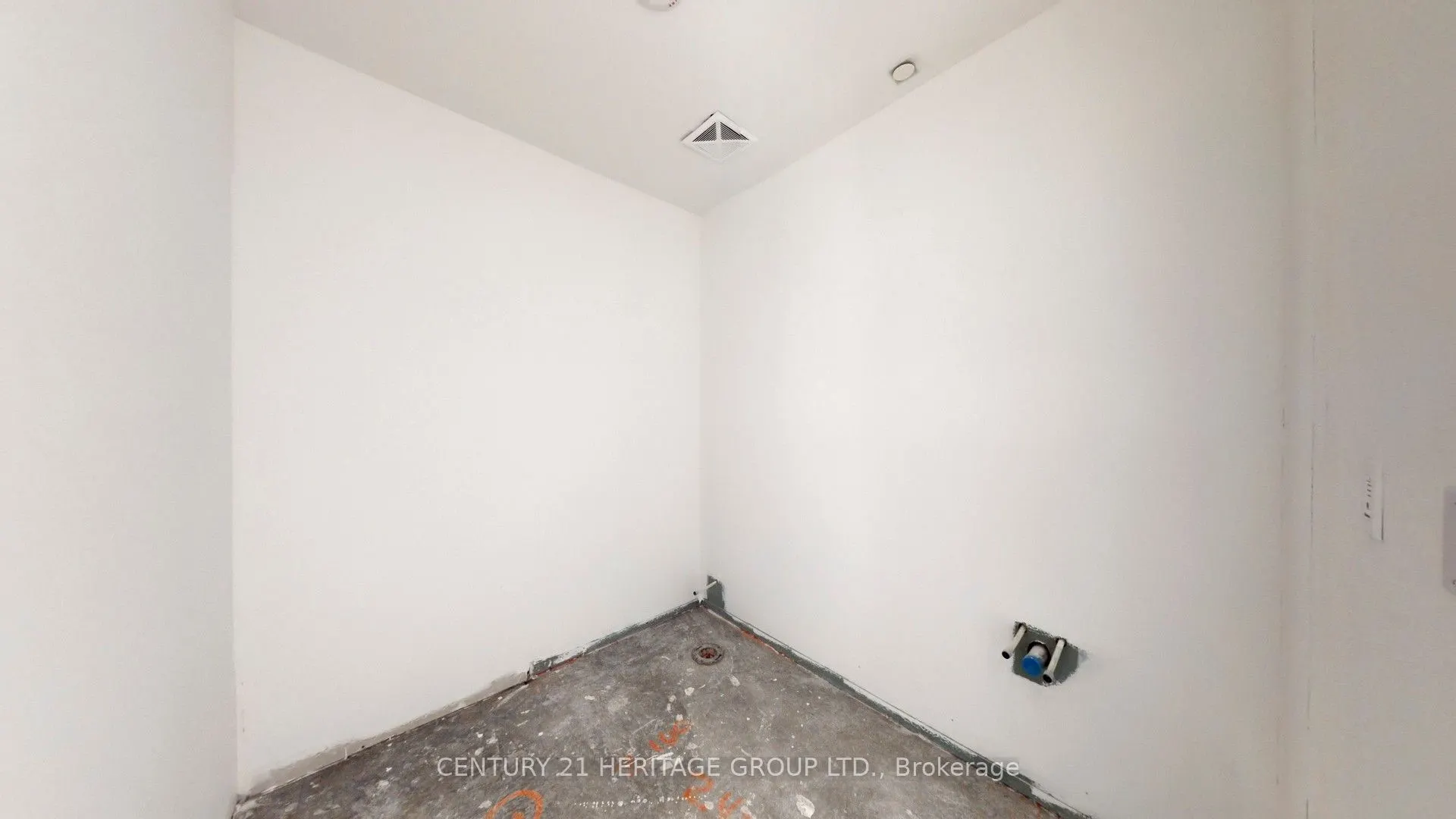 8888 YONGE Street #103 W/L