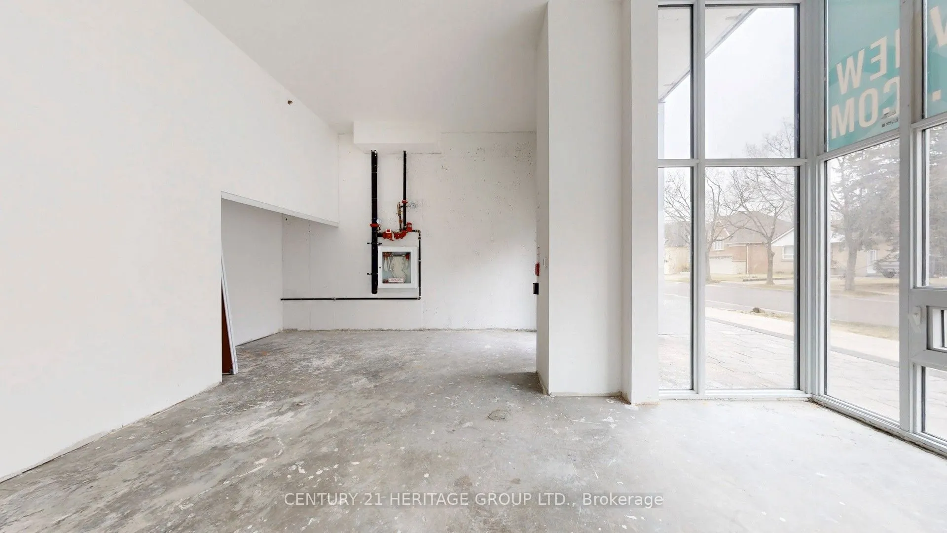 8888 YONGE Street #103 W/L