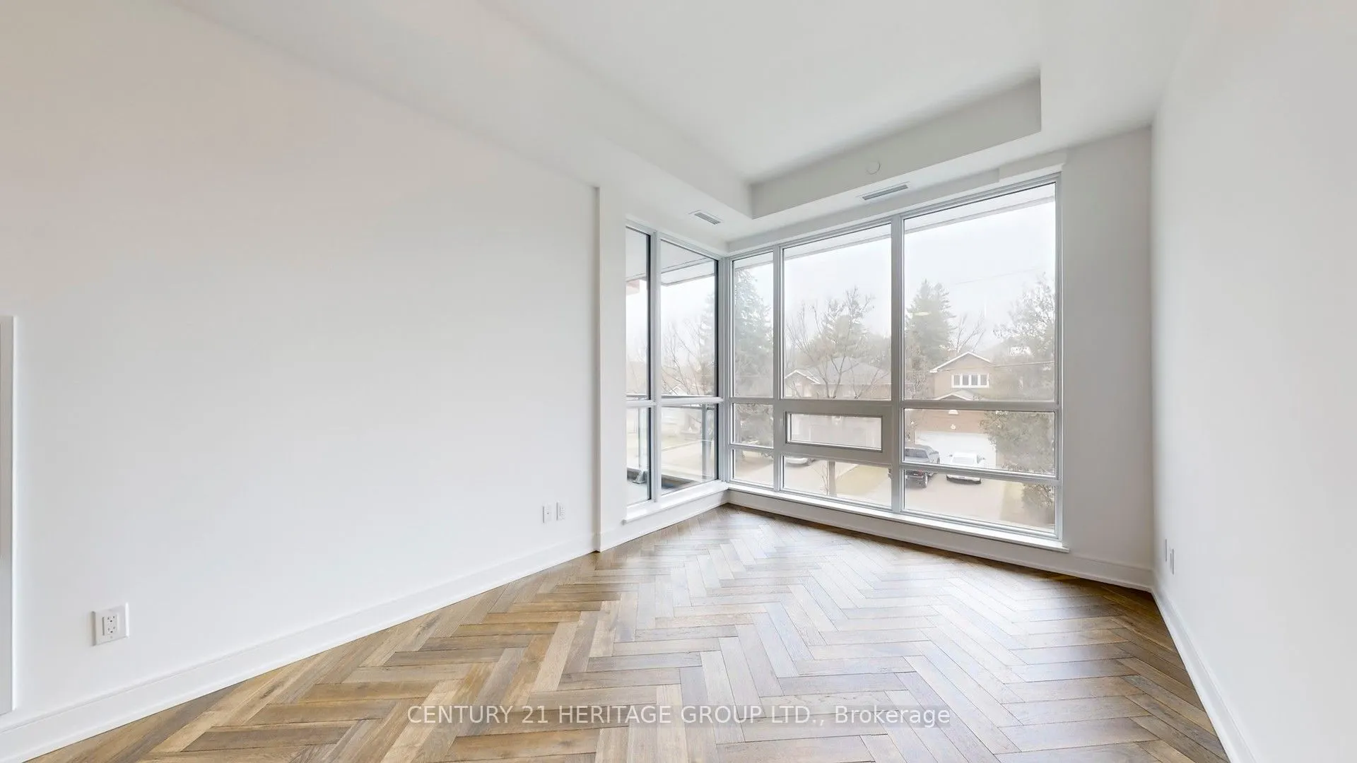 8888 YONGE Street #103 W/L
