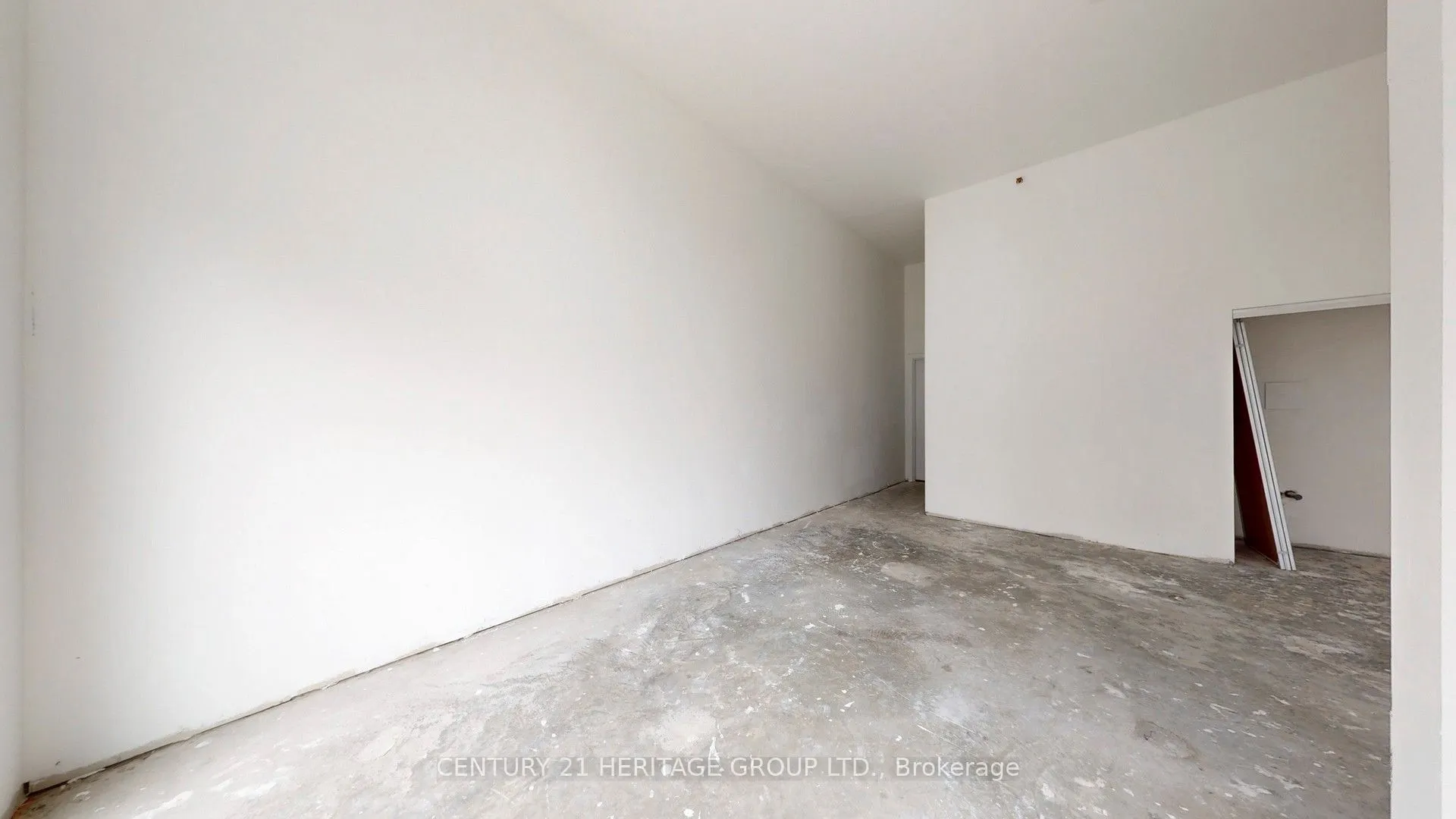 8888 YONGE Street #103 W/L