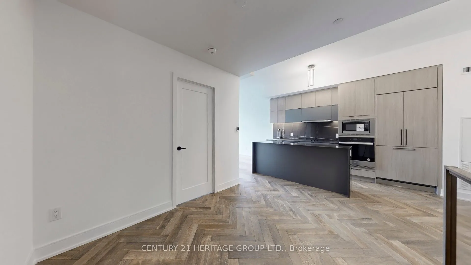 8888 YONGE Street #103 W/L