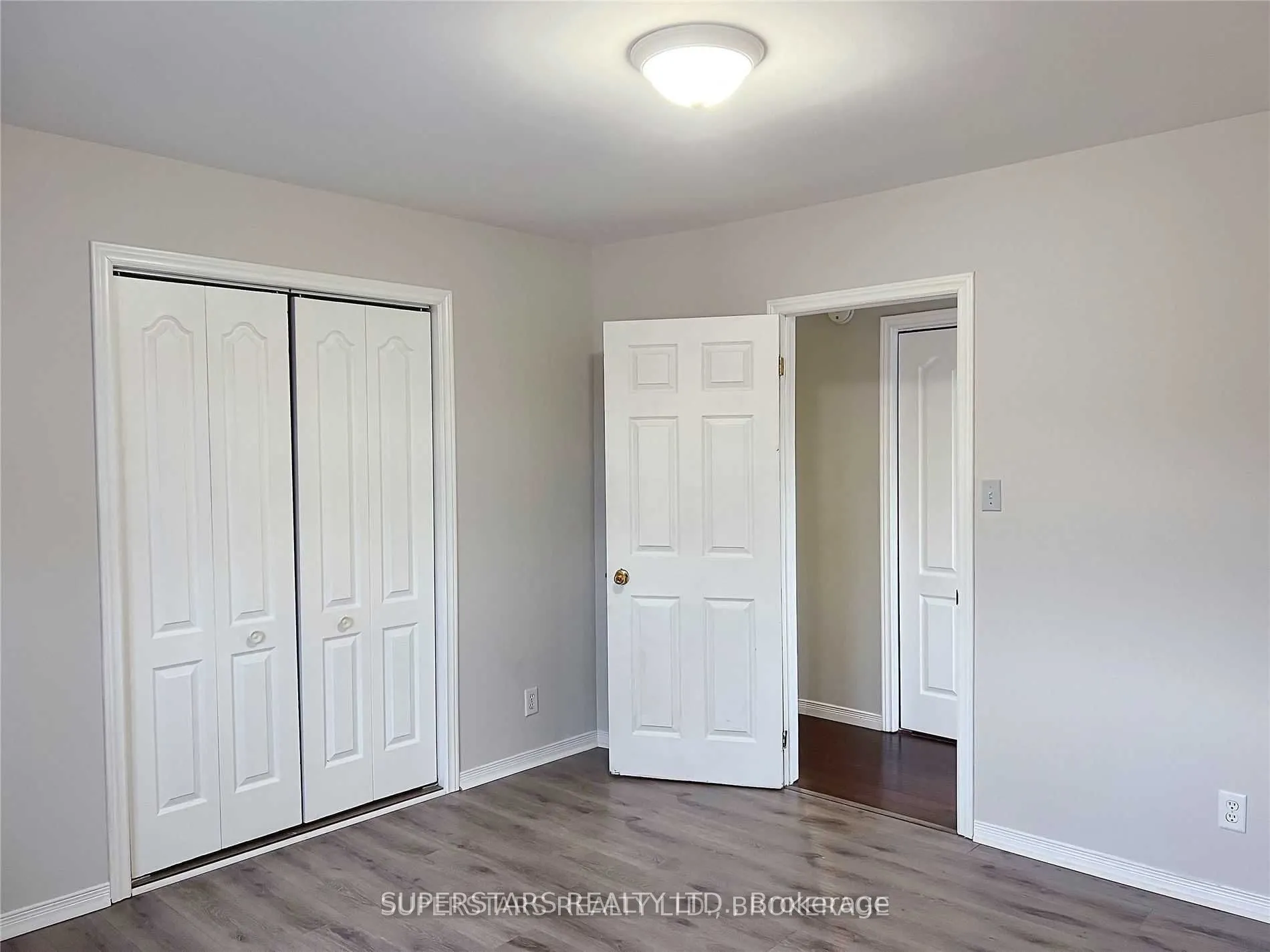 276 Parkwood Avenue