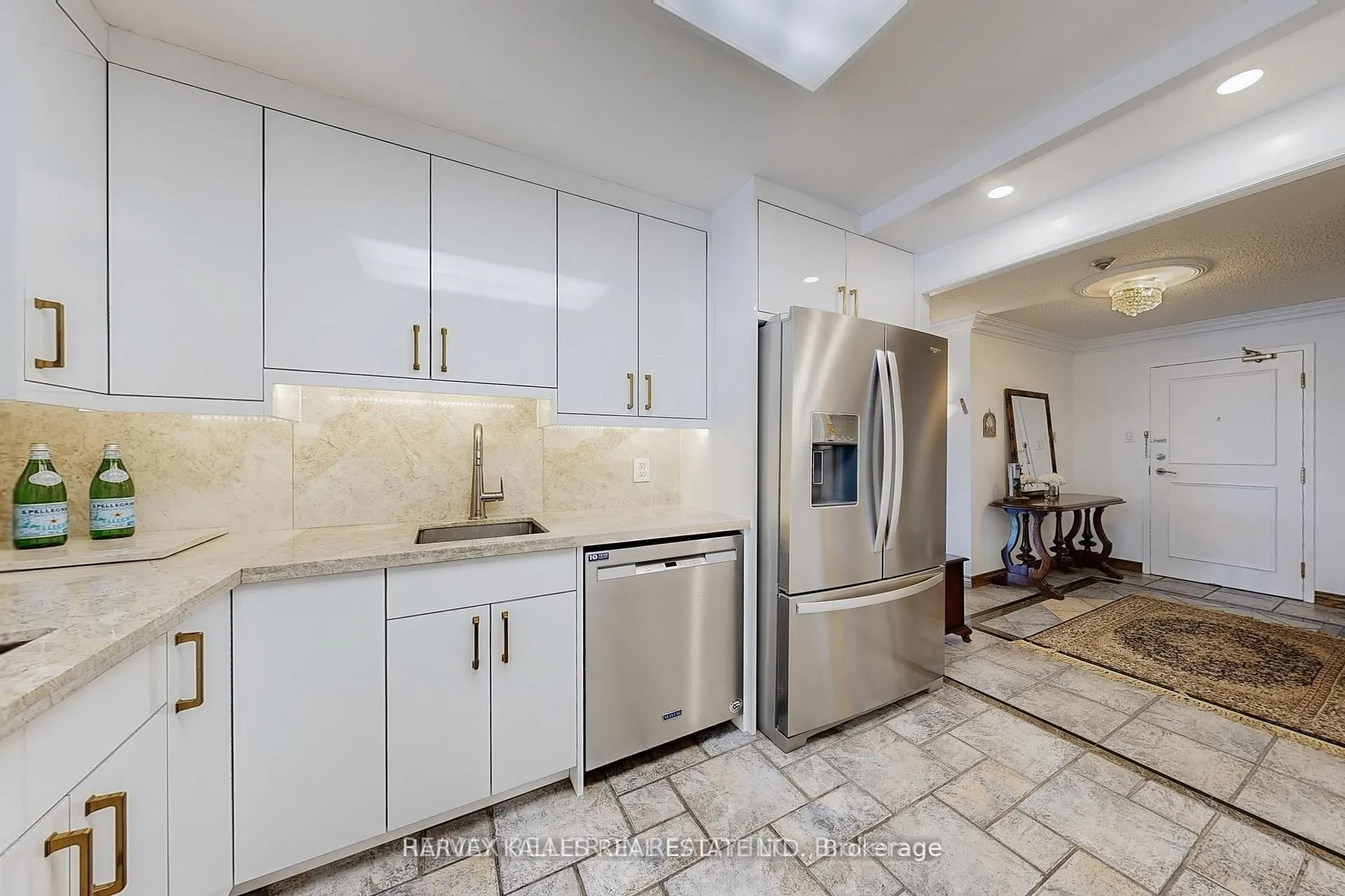 7300 Yonge Street #311