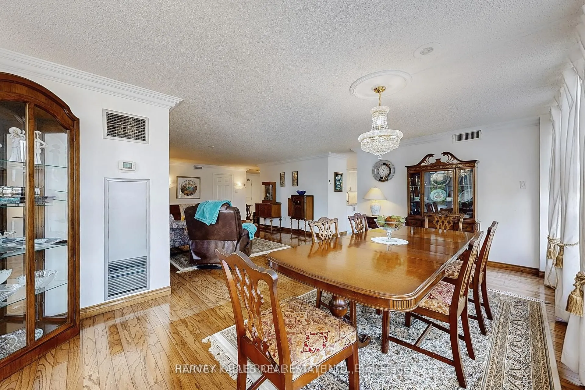7300 Yonge Street #311